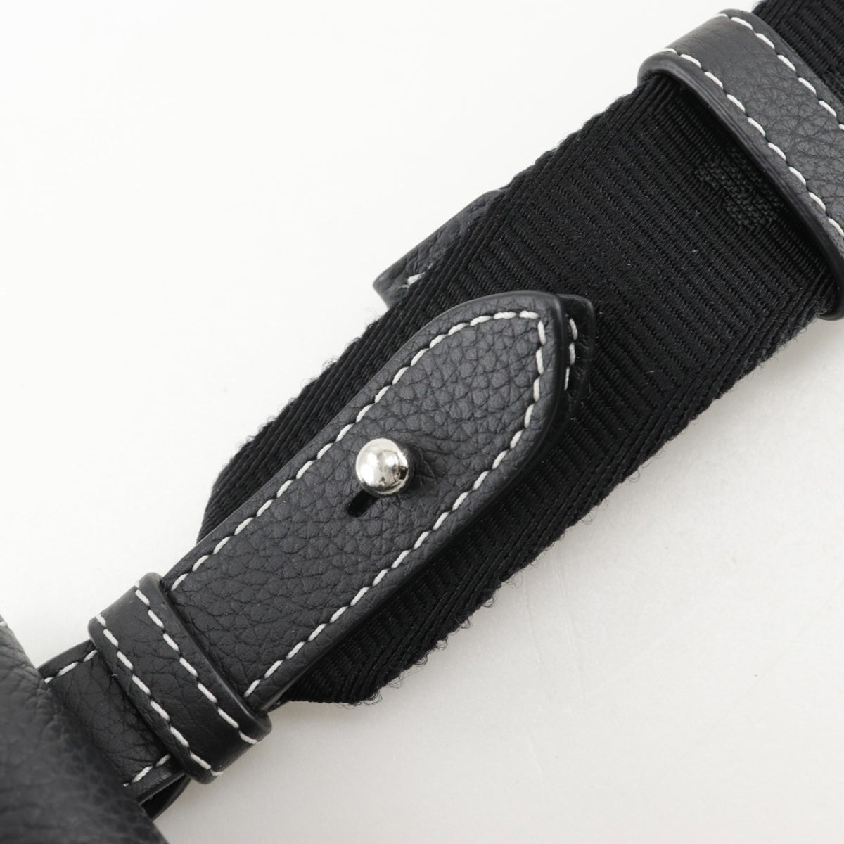 Christian Dior Black Leather Sling Bag (Pre-Owned)