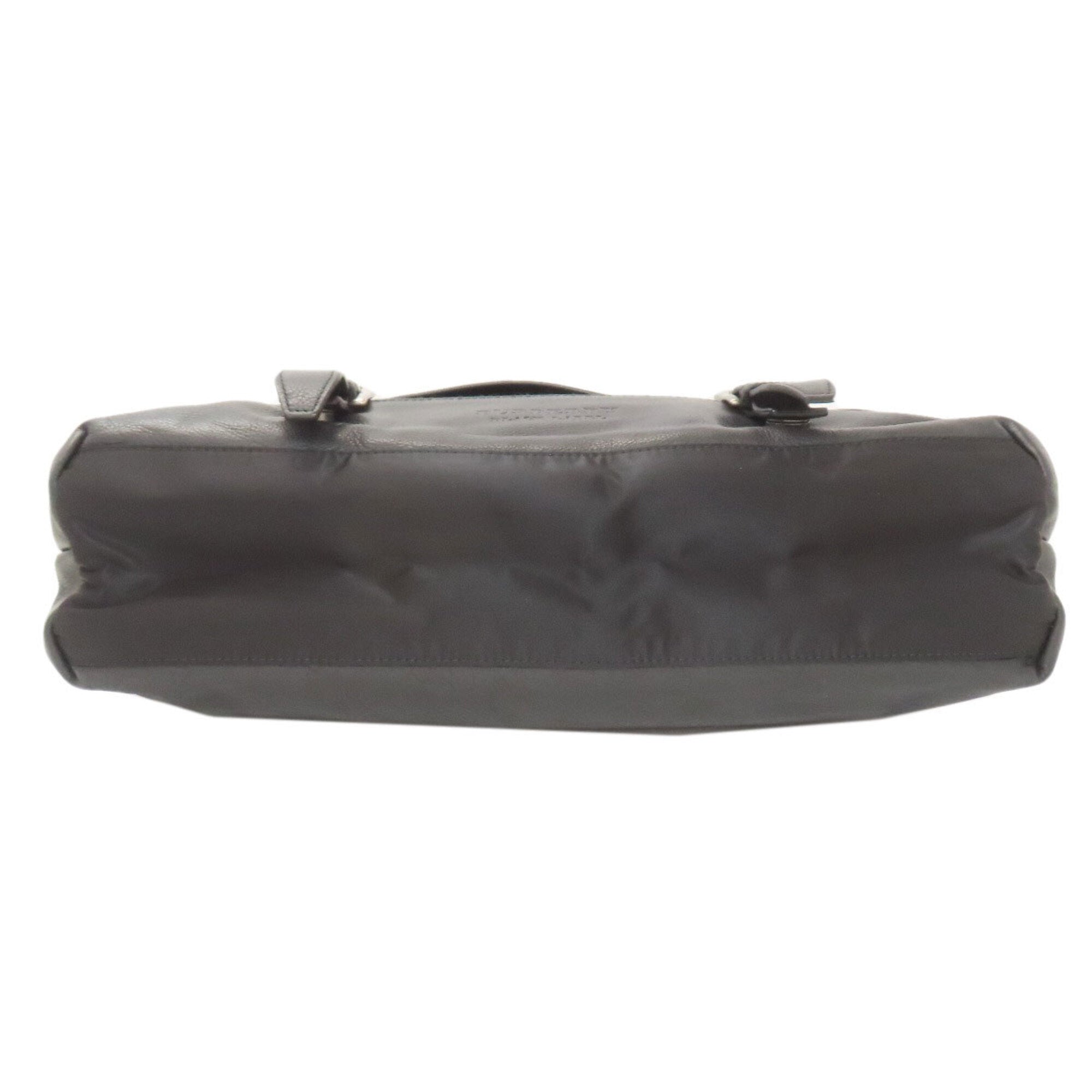 Burberry Black Nylon Shoulder Bag (Pre-Owned)