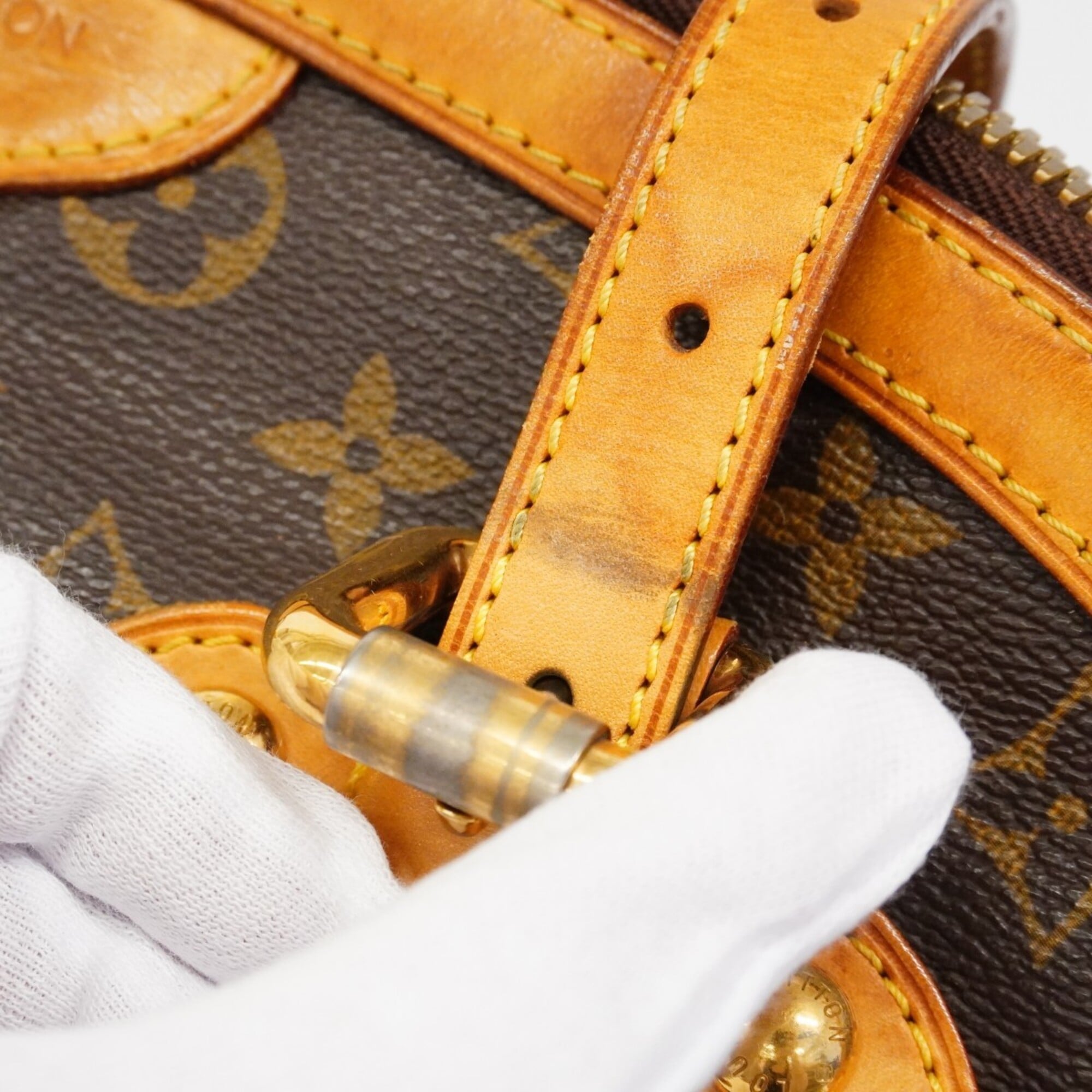 Louis Vuitton Brown Handbag (Pre-Owned)
