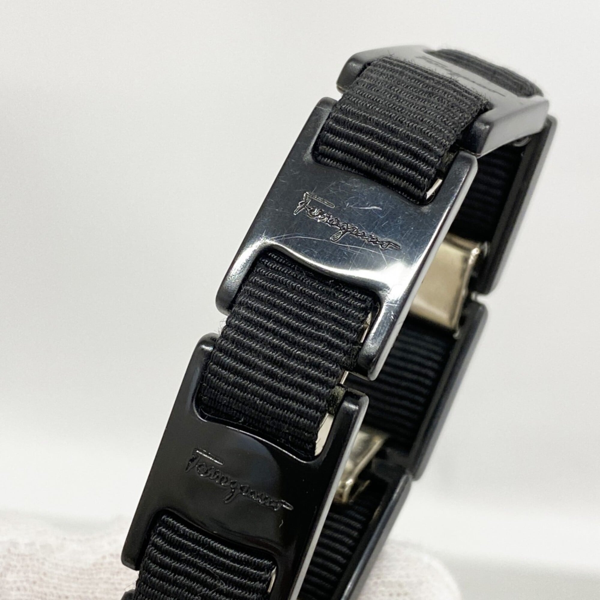 Salvatore Ferragamo Black Shoulder Bag (Pre-Owned)