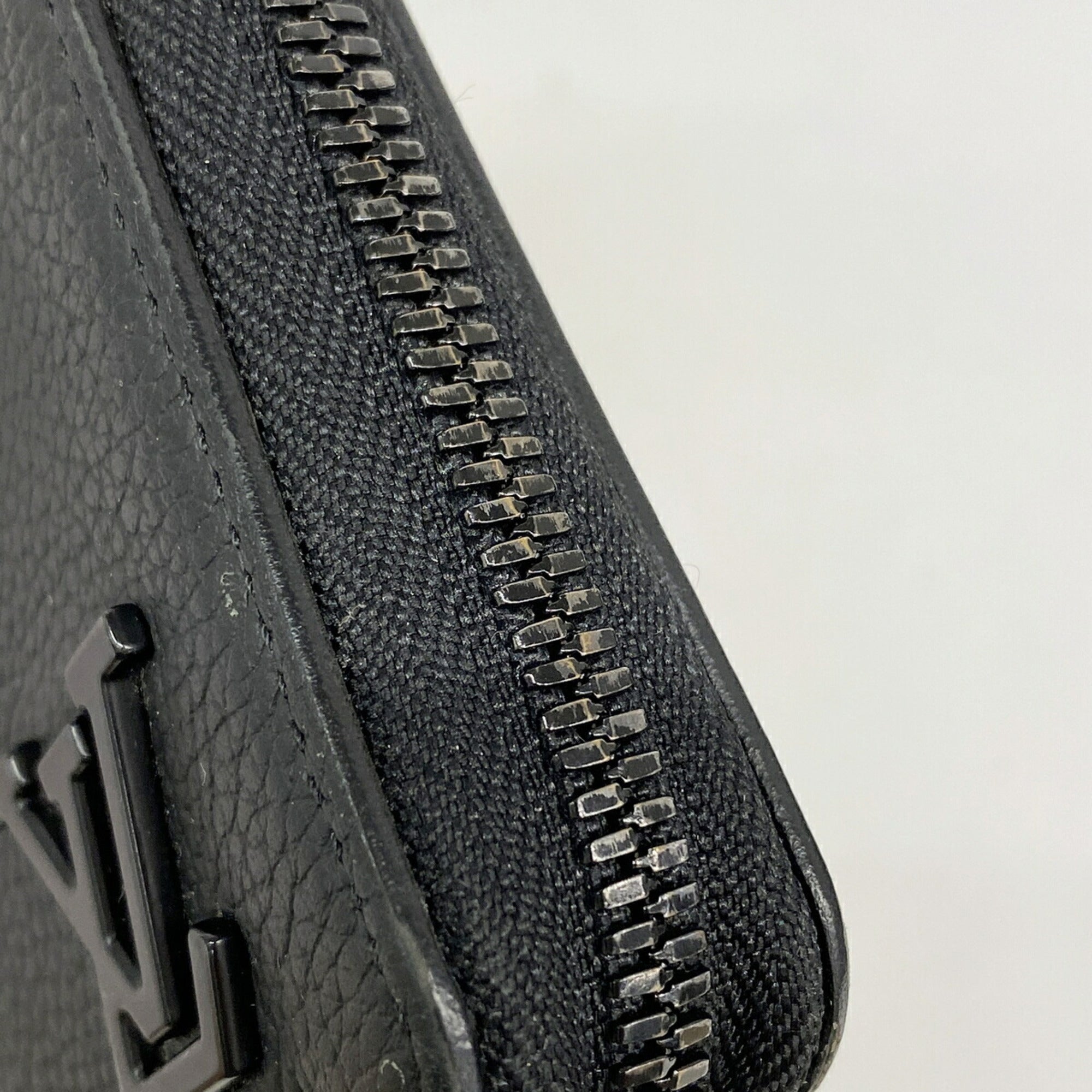 Louis Vuitton Noir Long Wallet (Bi-Fold) (Pre-Owned)
