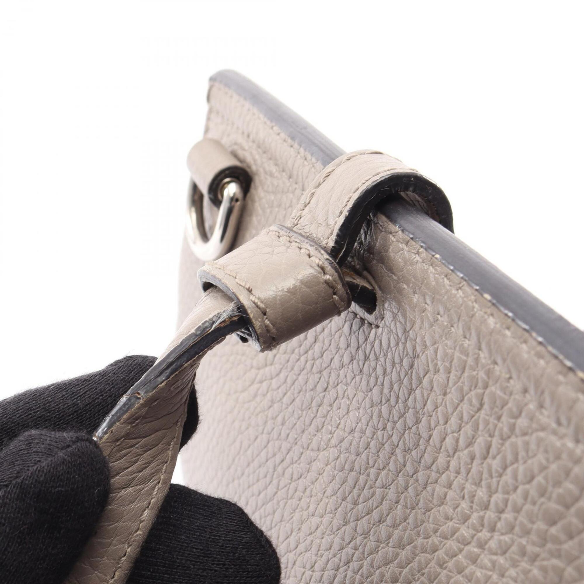 Gucci Gray Leather Handbag (Pre-Owned)