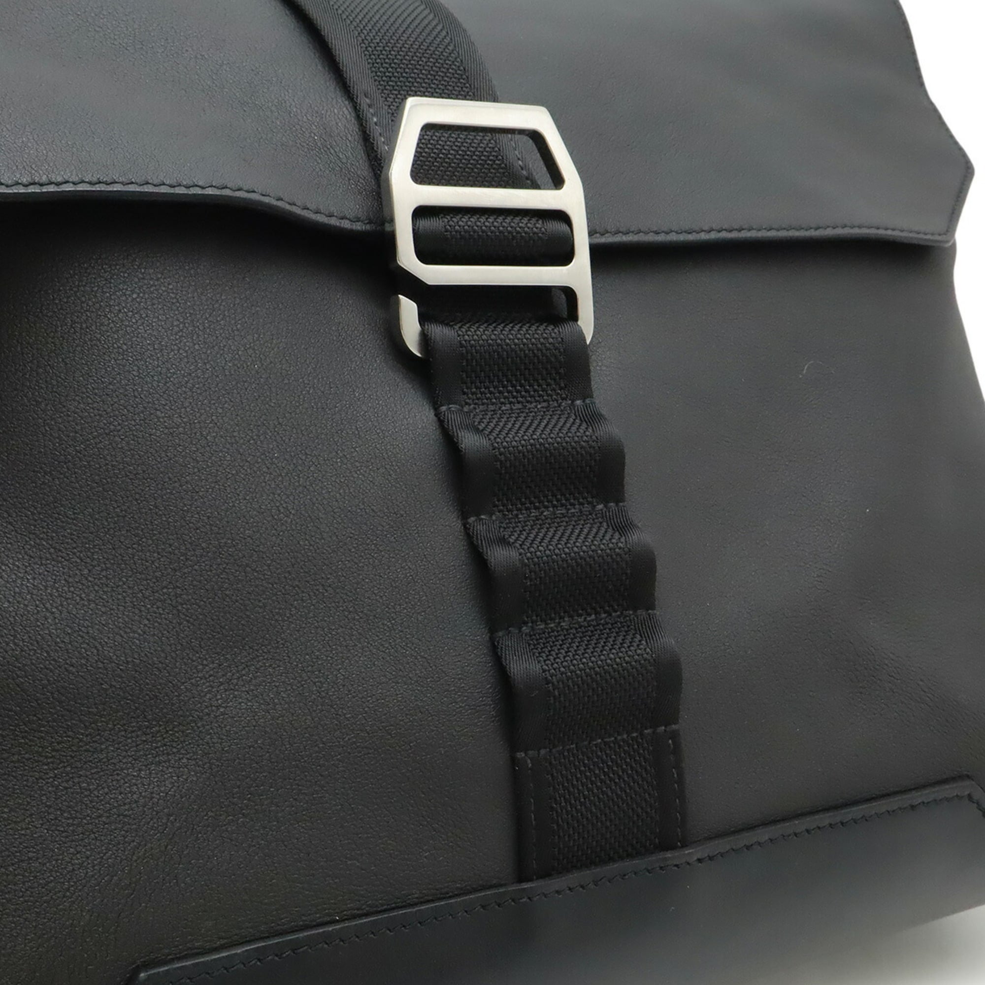 Hermes Black Taurillon Clemence Leather Shoulder Bag (Pre-Owned)