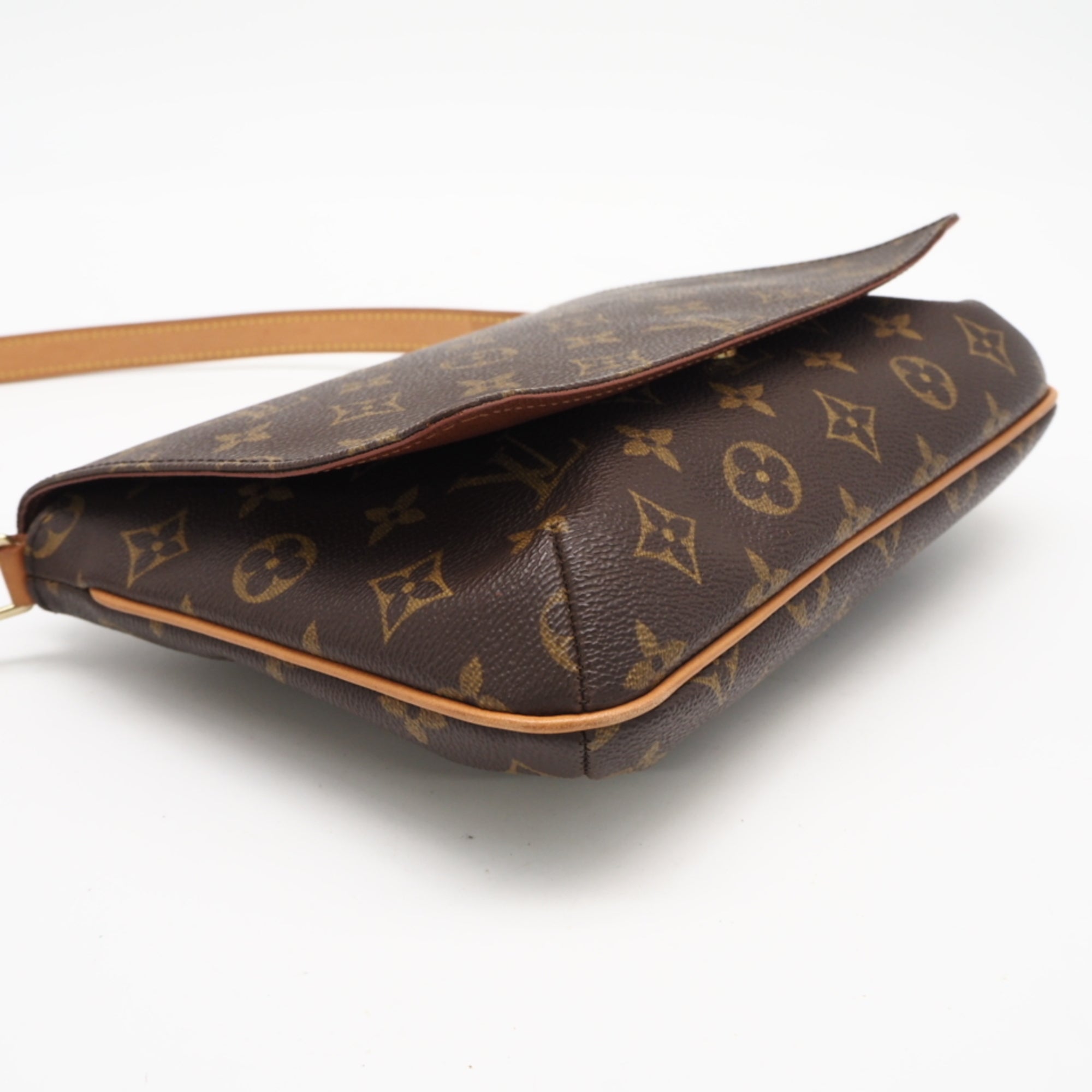 Louis Vuitton Brown Coated Canvas Leather Shoulder Bag (Pre-Owned)