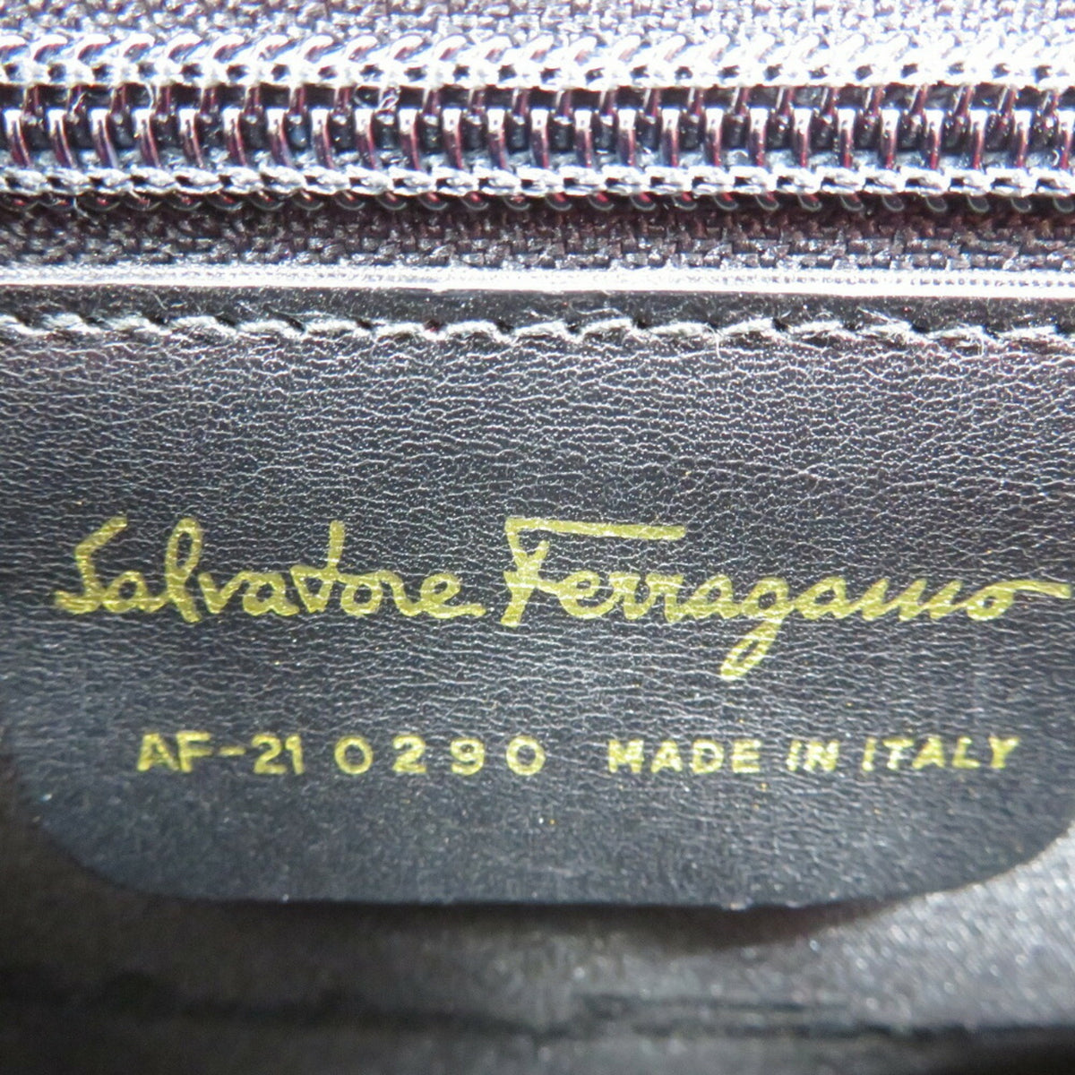Salvatore Ferragamo Red Color Leather Handbag Shoulder Bag (Pre-Owned)