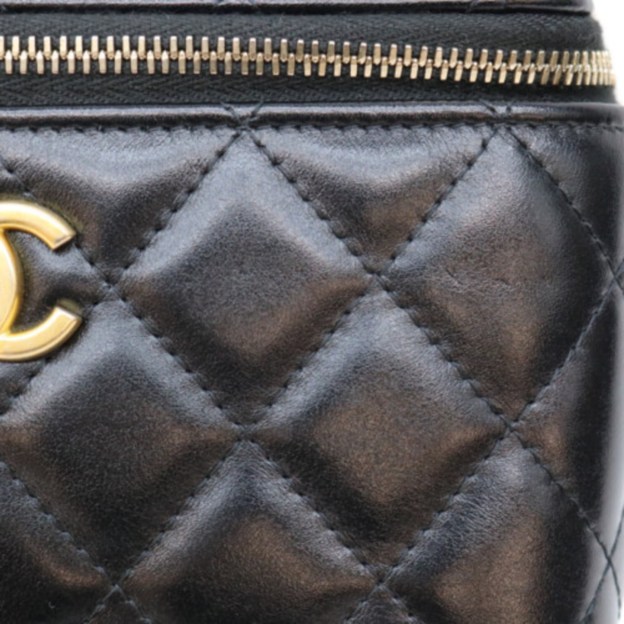 Chanel Black Leather Shoulder Bag Vanity Bag (Pre-Owned)