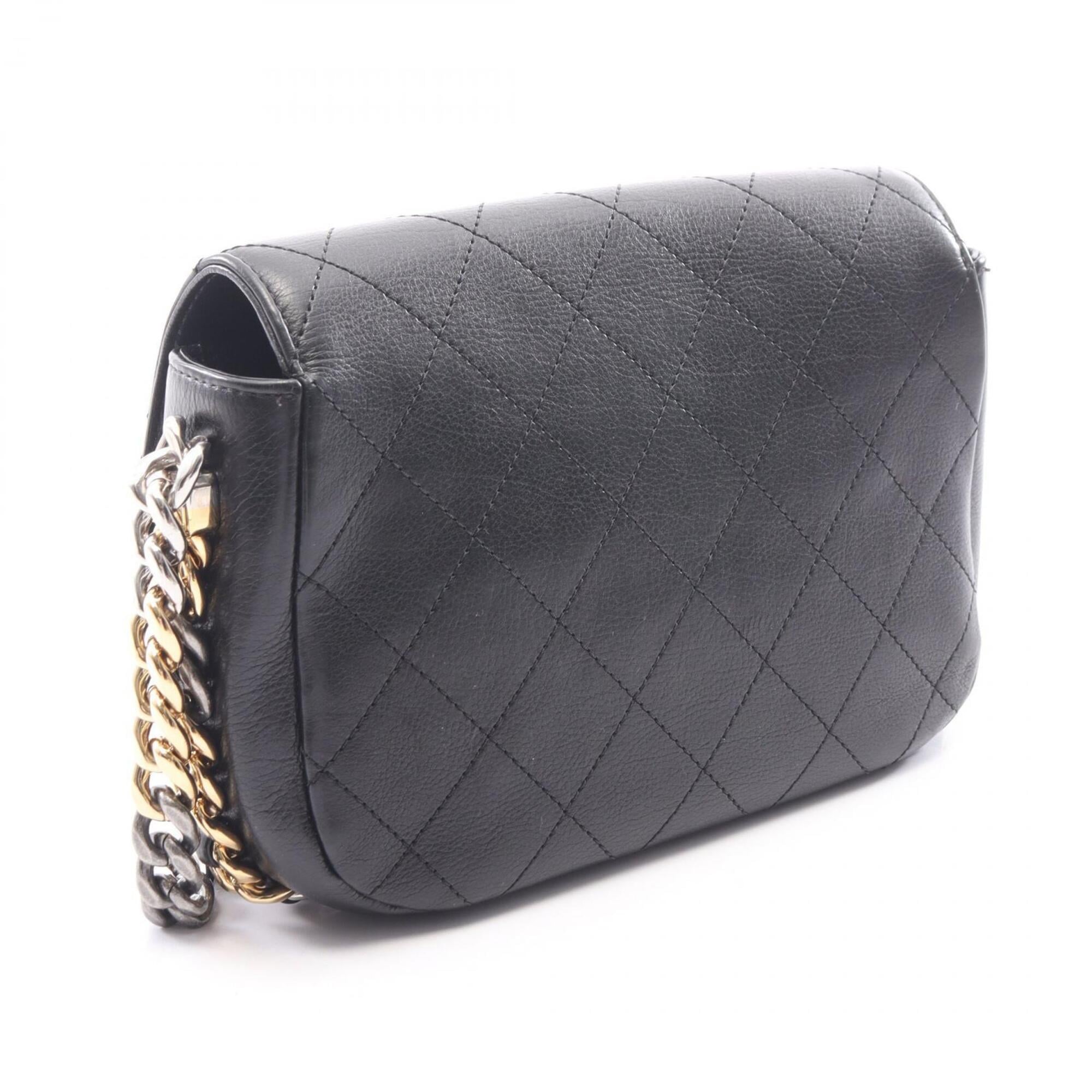 Chanel Black Leather Handbag Shoulder Bag (Pre-Owned)
