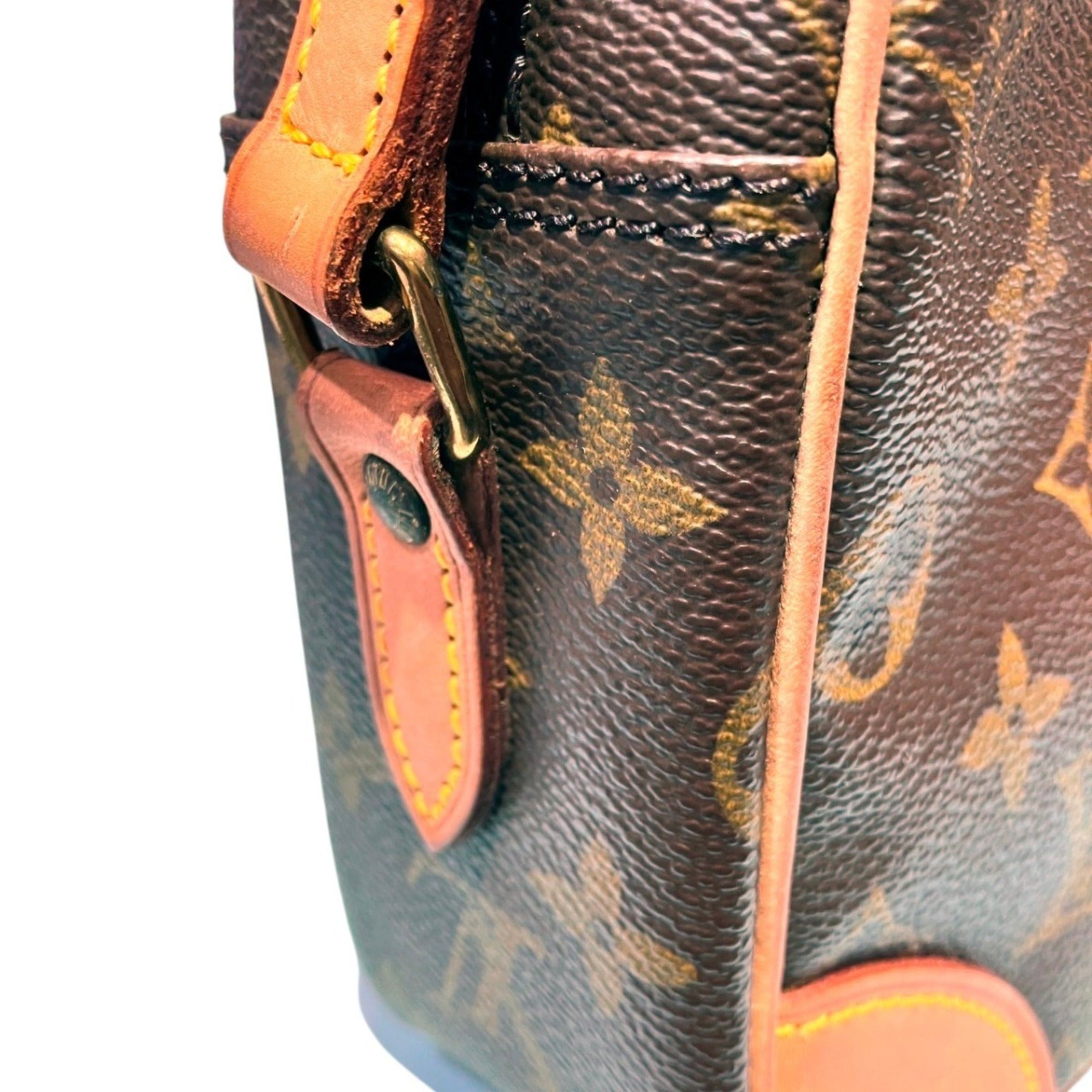 Louis Vuitton Brown Monogram Shoulder Bag (Pre-Owned)