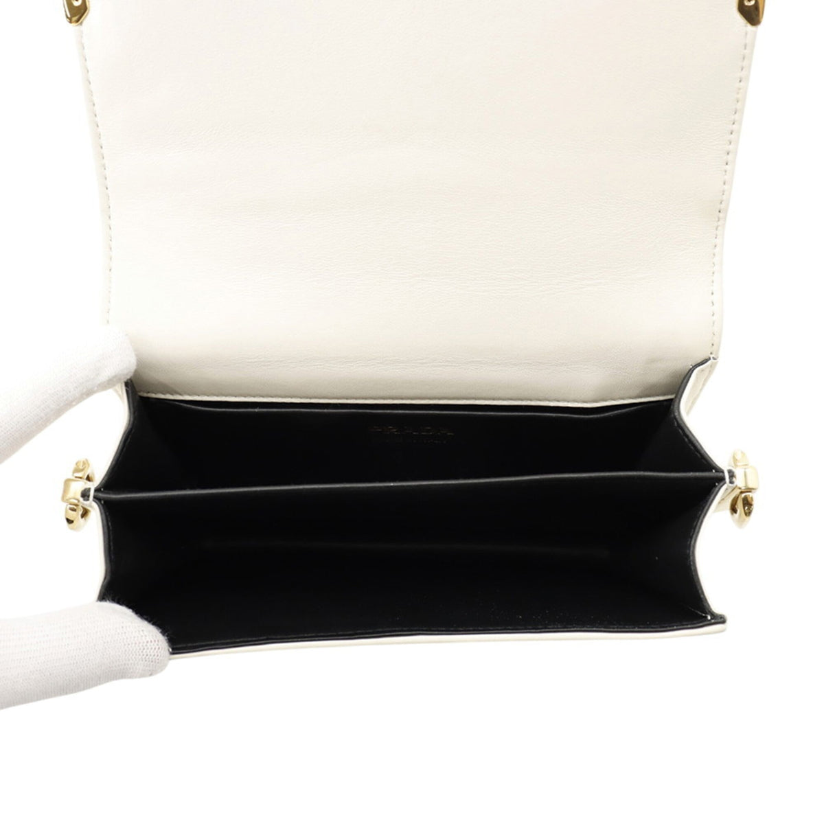 Prada White Leather Handbag Shoulder Bag (Pre-Owned)