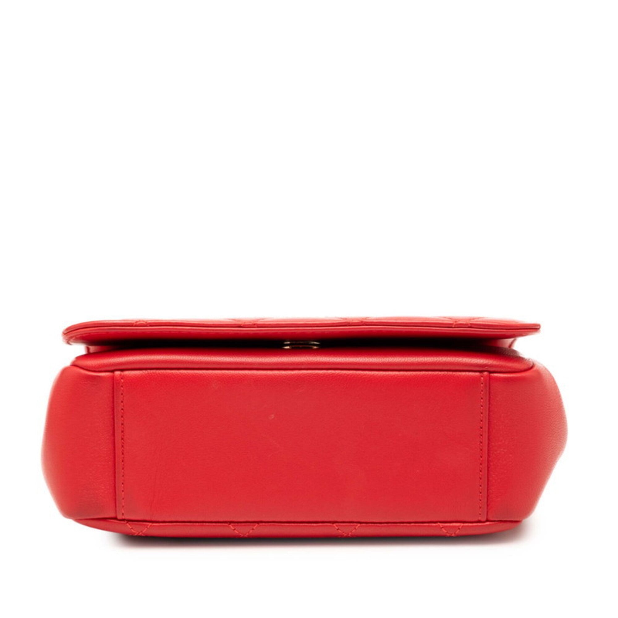 Chanel Red Color Leather Shoulder Bag (Pre-Owned)