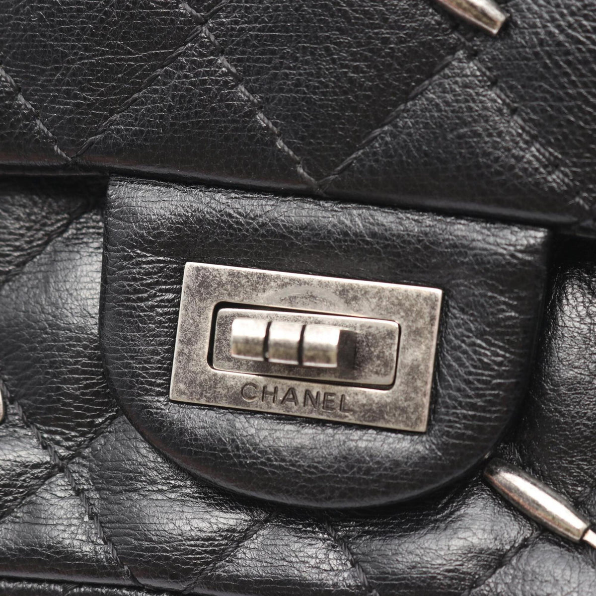 Chanel Black Leather Handbag Shoulder Bag (Pre-Owned)