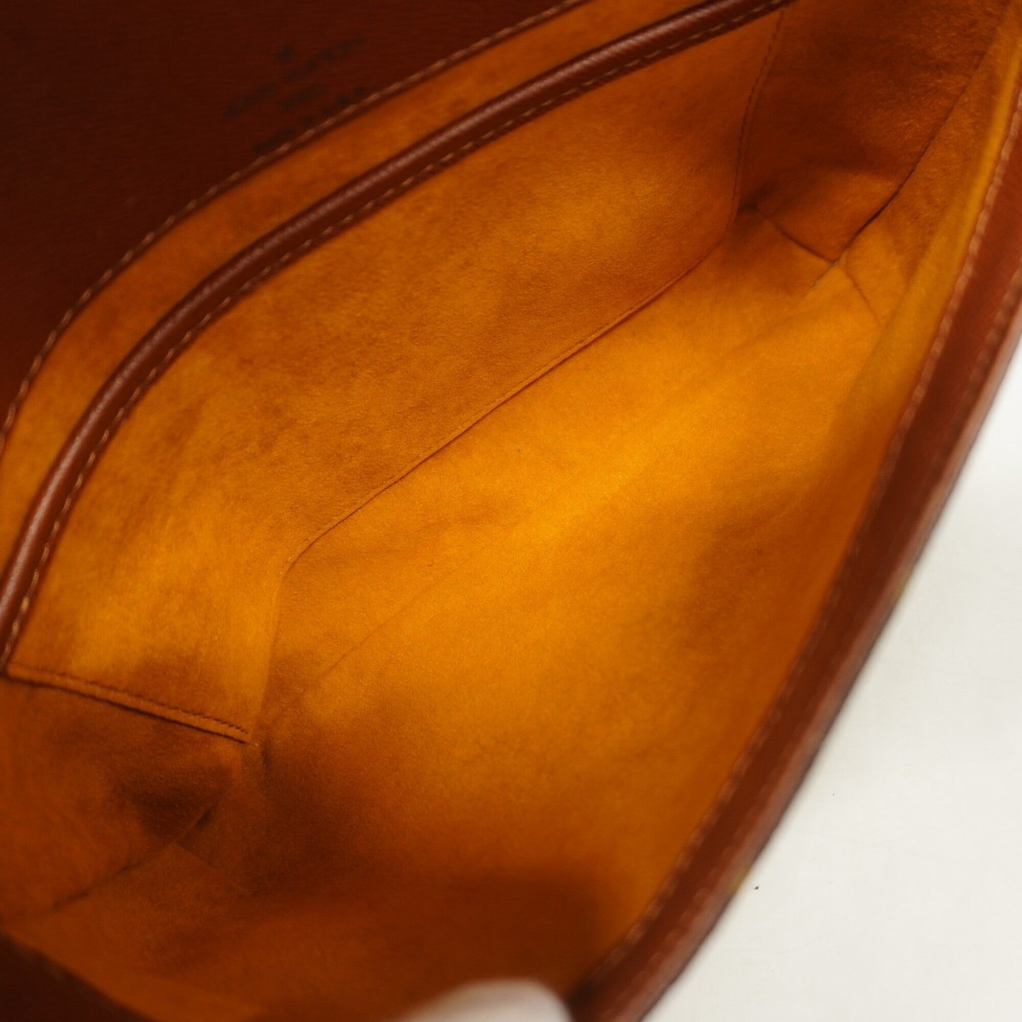 Louis Vuitton Brown Shoulder Bag (Pre-Owned)