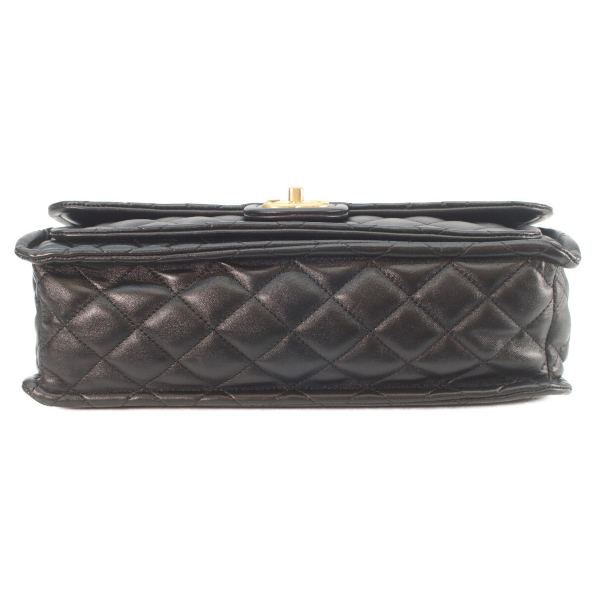 Chanel Black Leather Shoulder Bag (Pre-Owned)