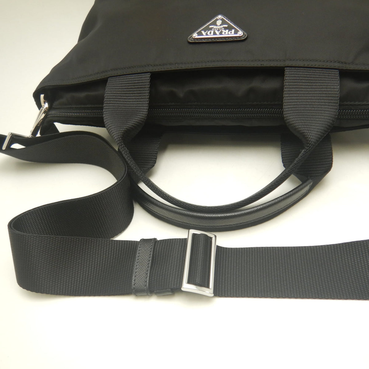 Prada Nero Nylon Tote Bag (Pre-Owned)