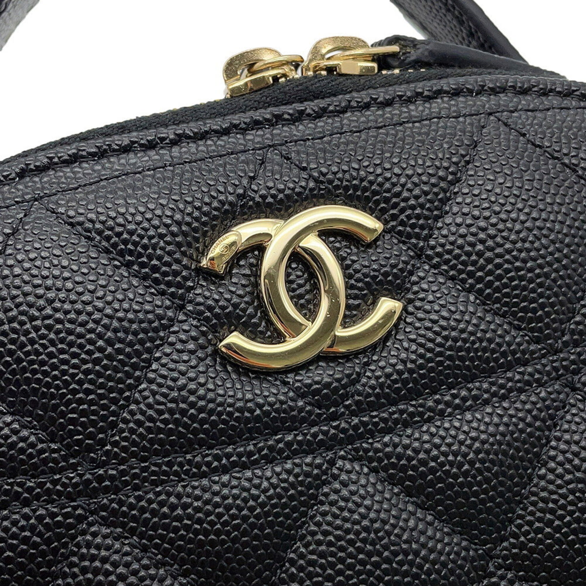 Chanel Matelasse Black Grained Calfskin Handbag Shoulder Bag (Pre-Owned)