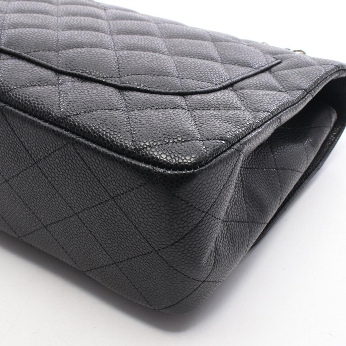 Chanel Black Grained Calfskin Handbag Shoulder Bag (Pre-Owned)