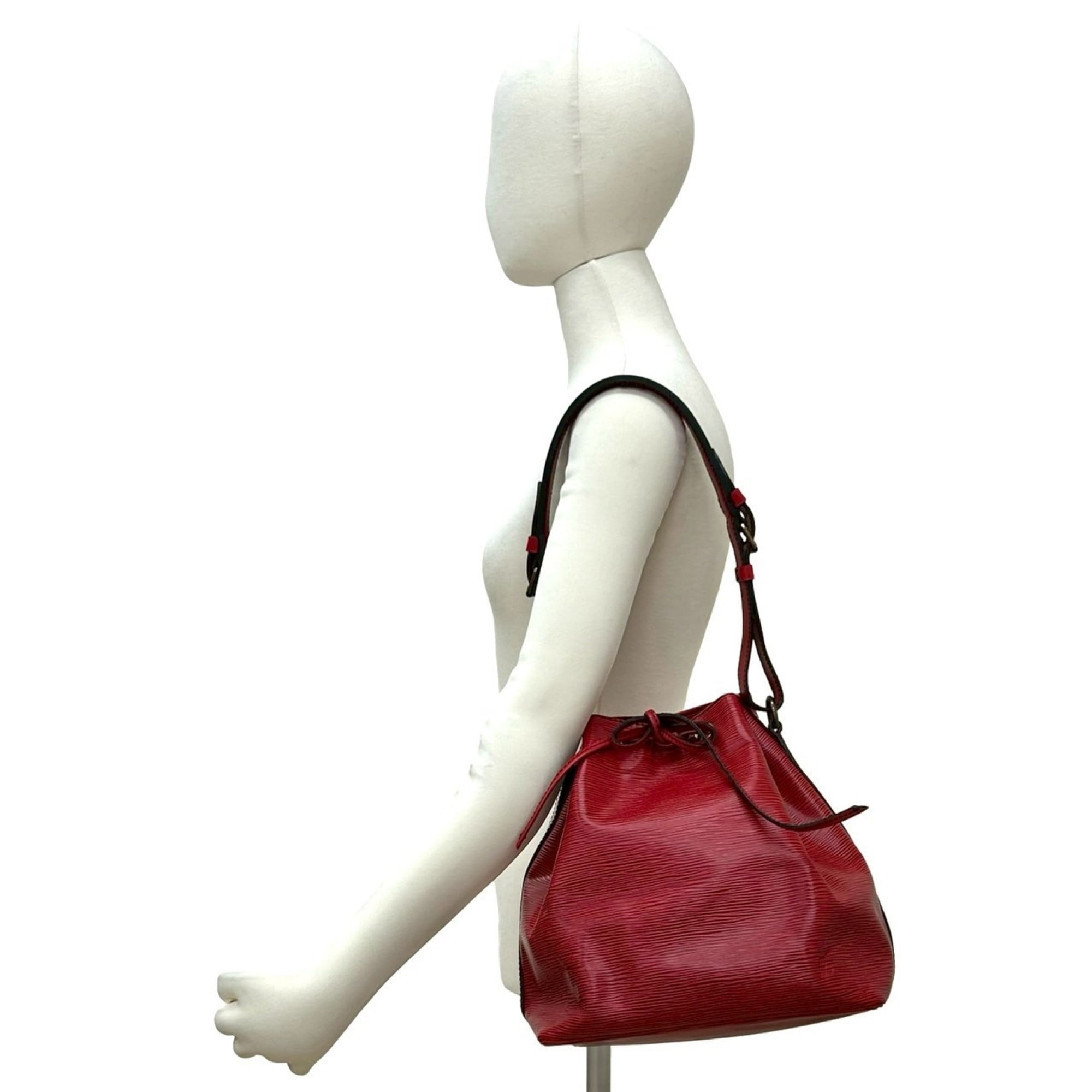 Louis Vuitton Red Color Epi Leather Shoulder Bag Tote Bag (Pre-Owned)
