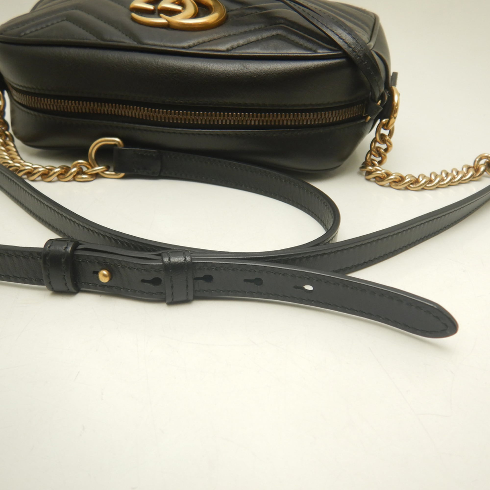 Gucci Black Leather Shoulder Bag (Pre-Owned)