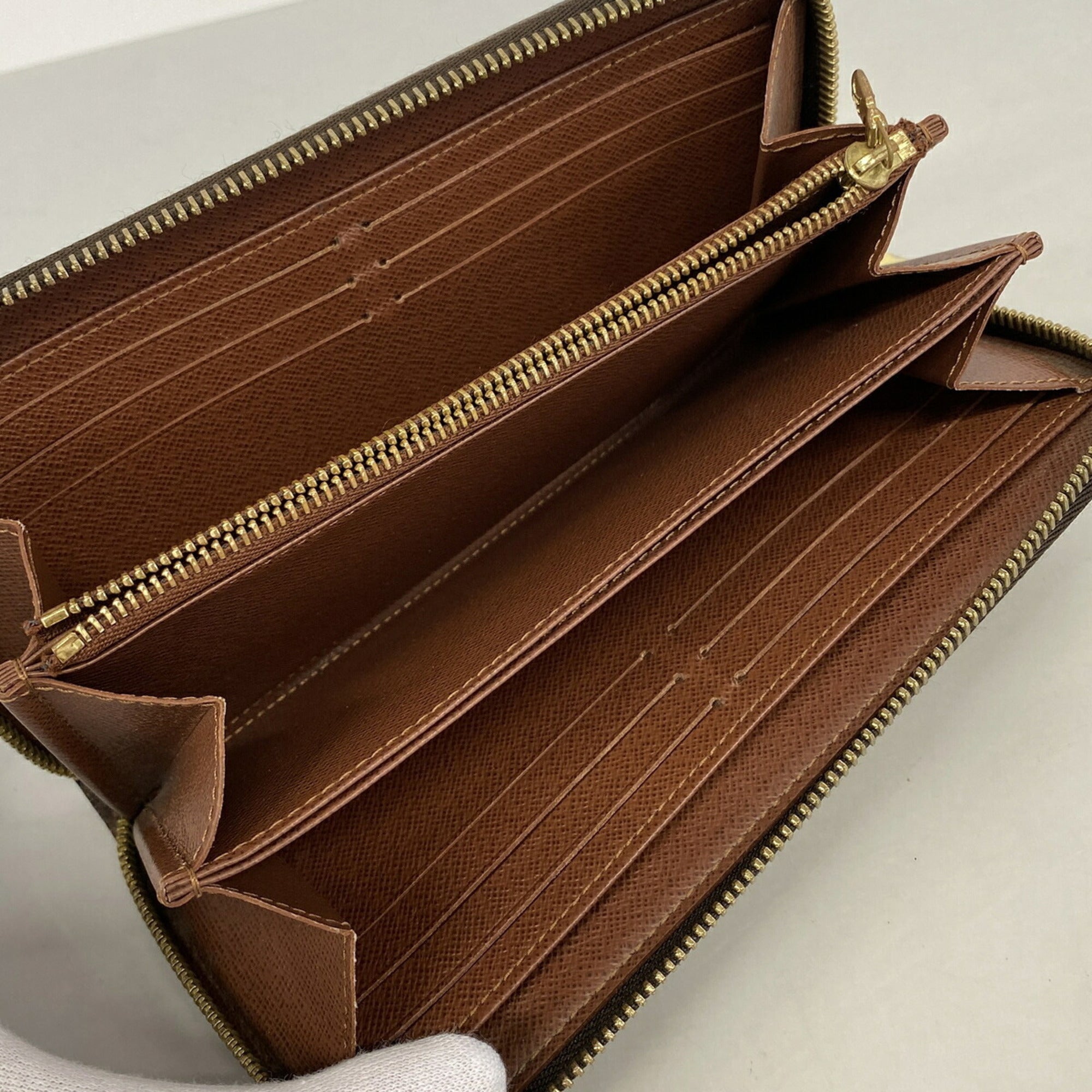 Louis Vuitton Brown Long Wallet (Bi-Fold) (Pre-Owned)