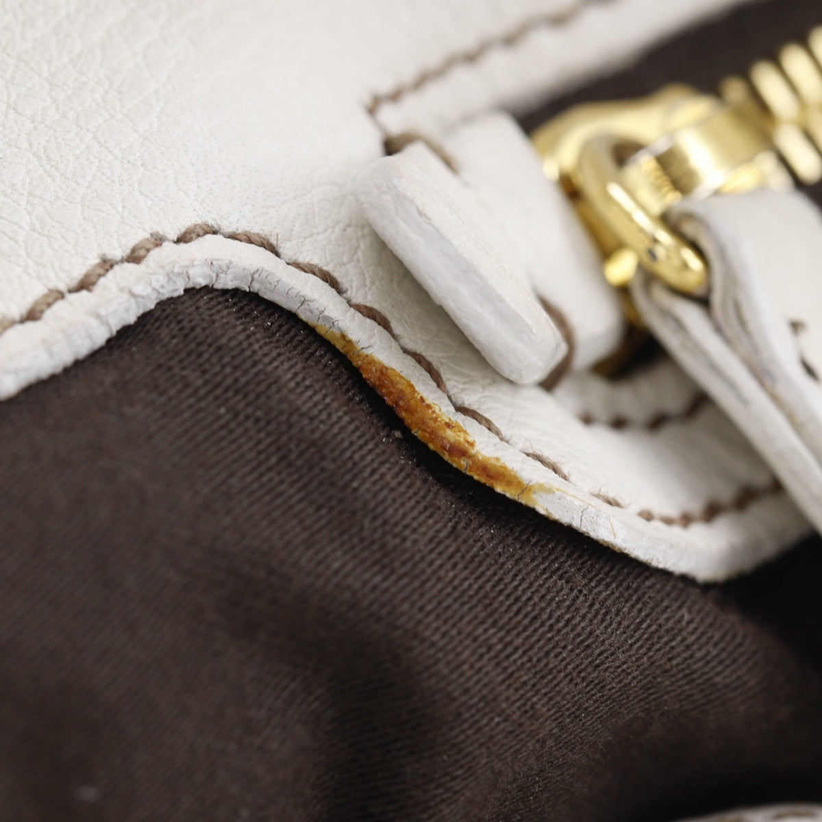 Miu Miu Leather Shoulder Bag (Pre-Owned)