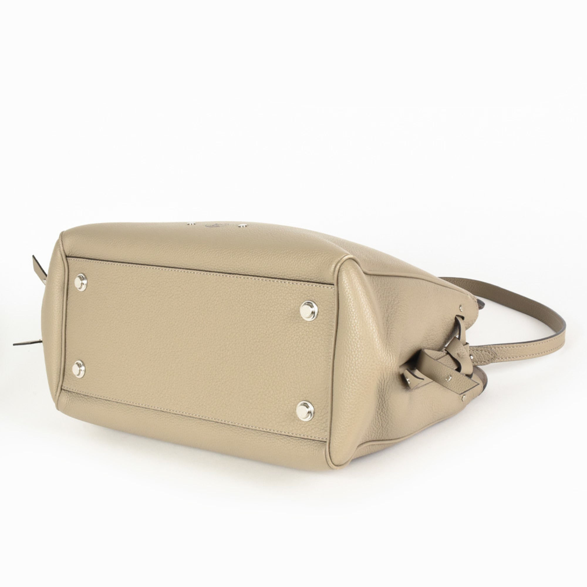 Louis Vuitton Grayish Tourterelle Leather Handbag (Pre-Owned)