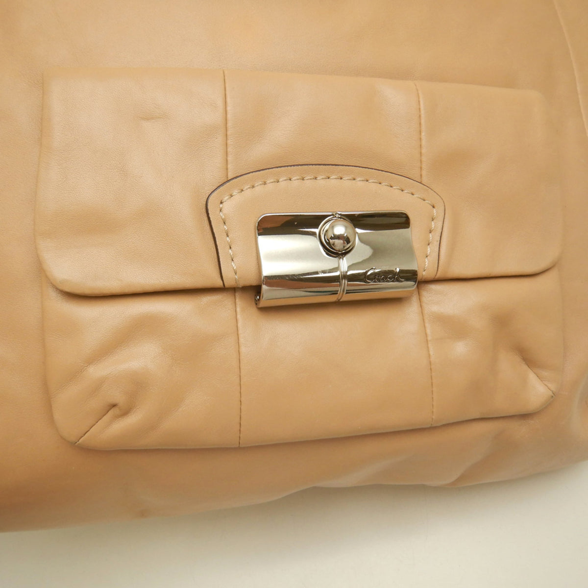 Coach Kristin Beige Leather Shoulder Bag (Pre-Owned)