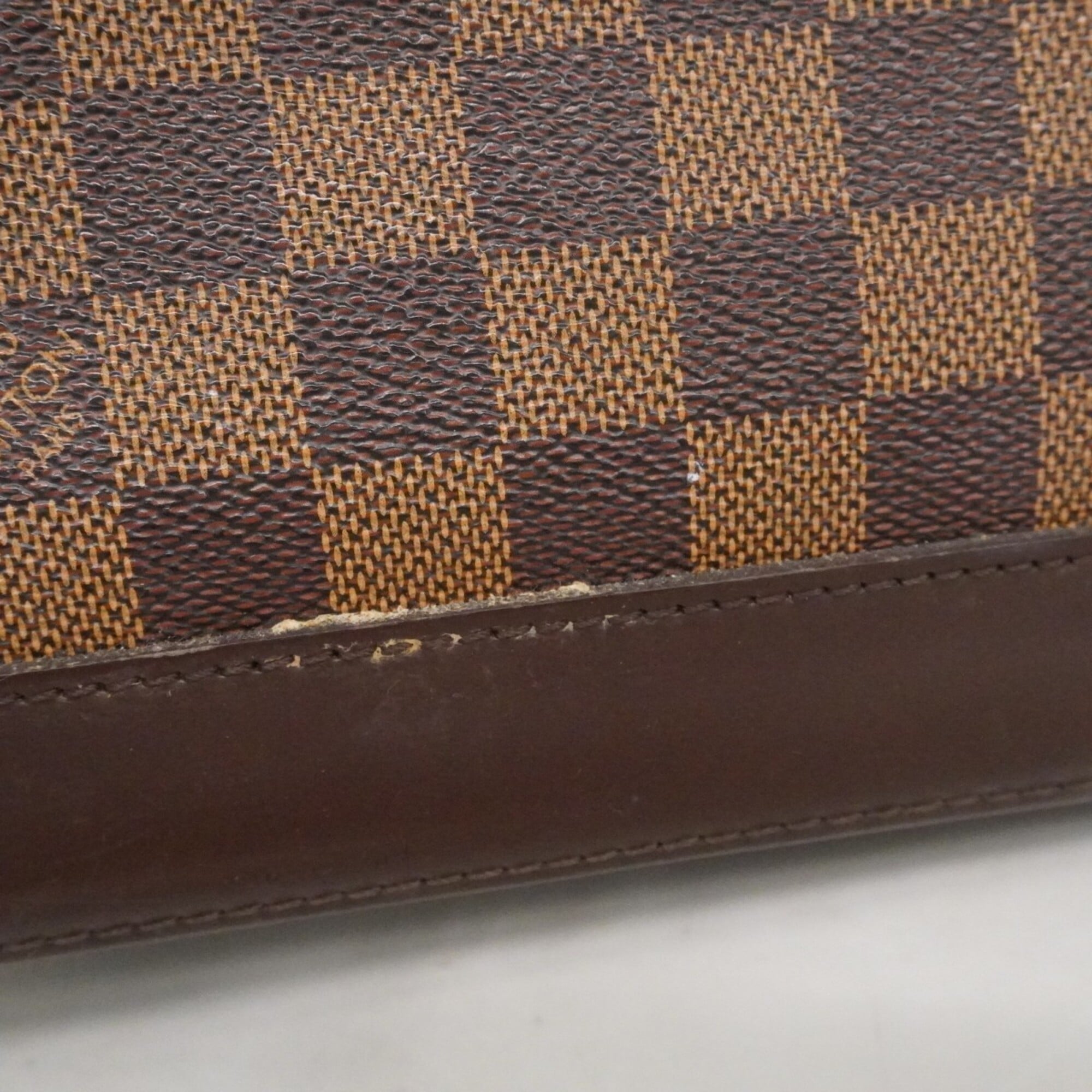 Louis Vuitton Ebene Handbag (Pre-Owned)