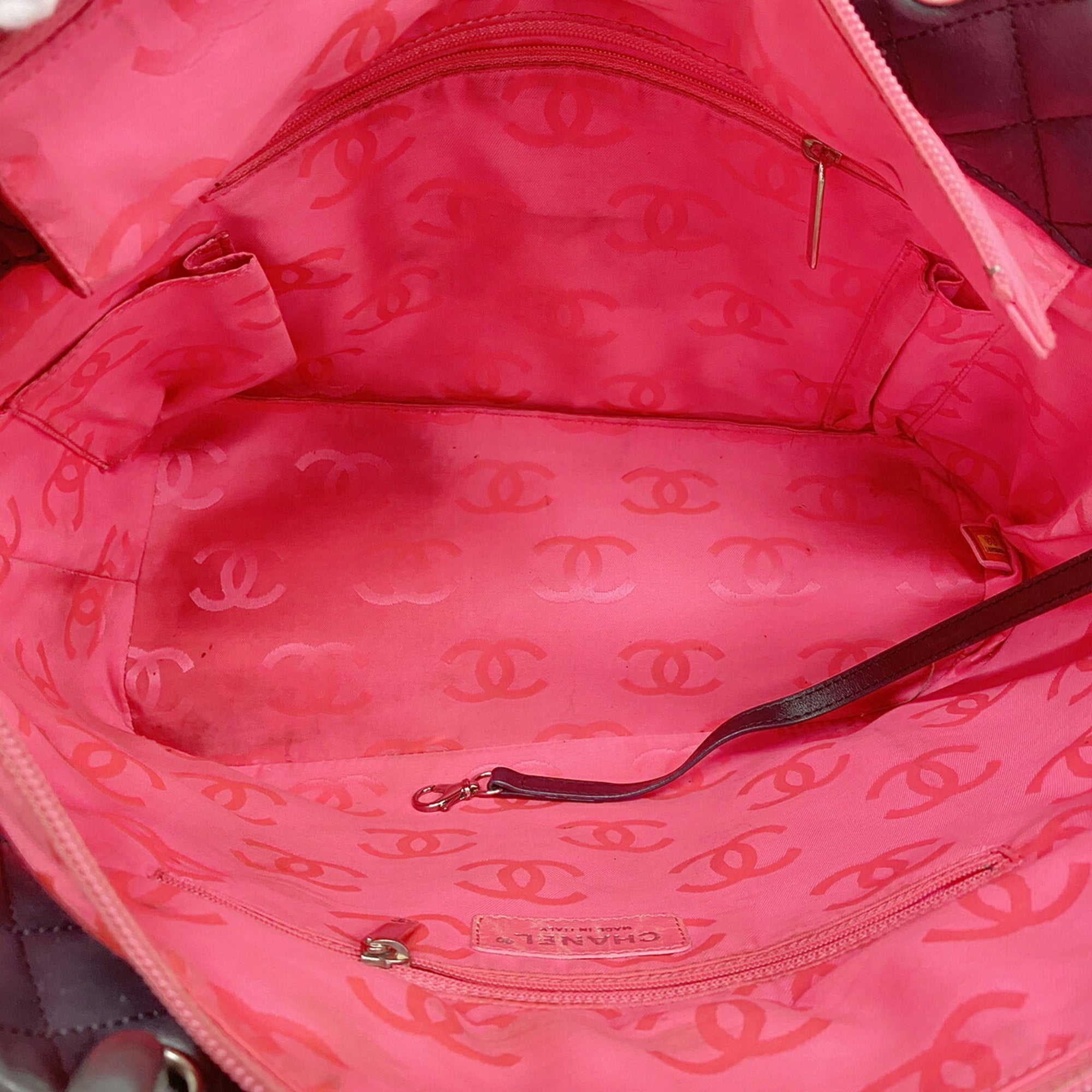 Chanel Black Leather Tote Bag (Pre-Owned)