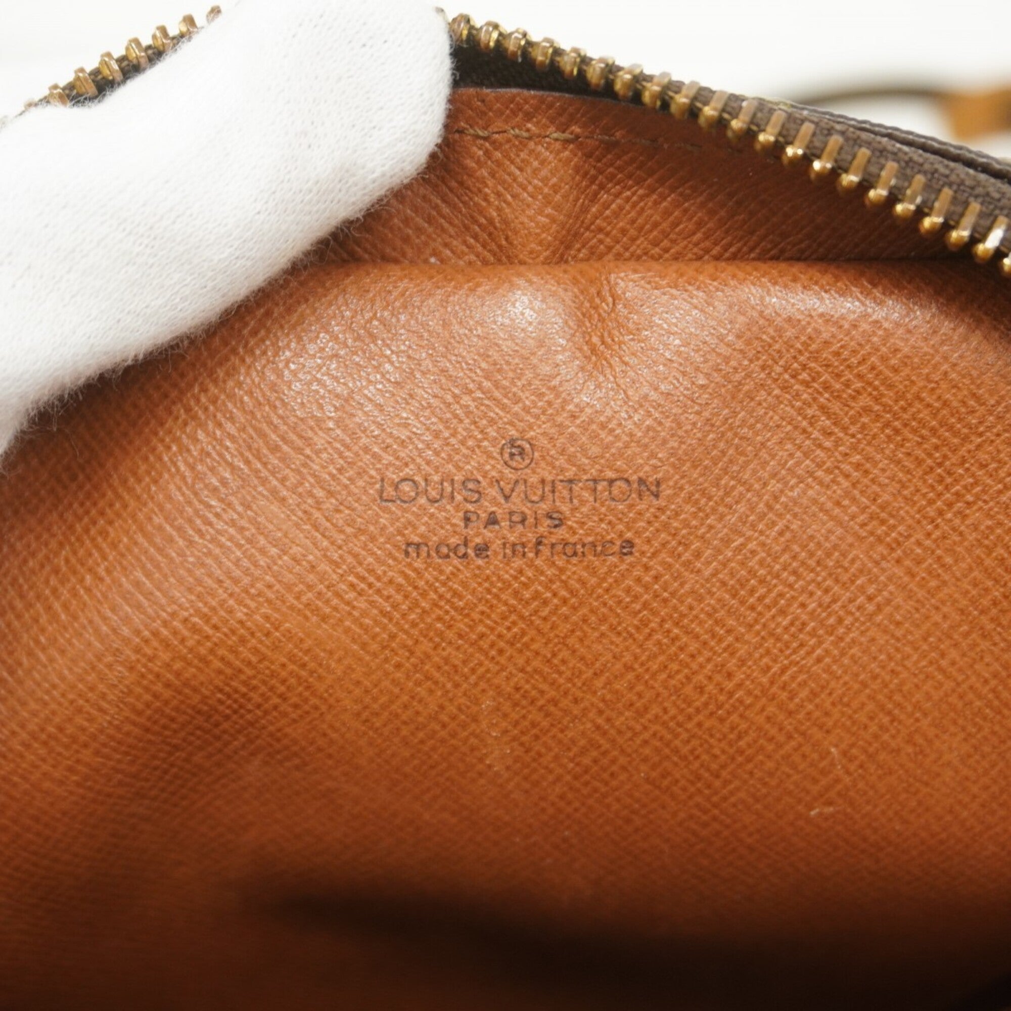 Louis Vuitton Brown Shoulder Bag (Pre-Owned)