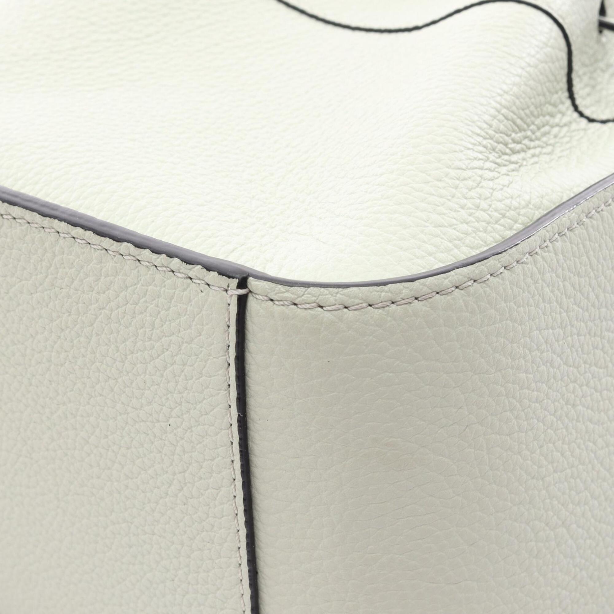 Loewe Green Light Green Leather Handbag (Pre-Owned)