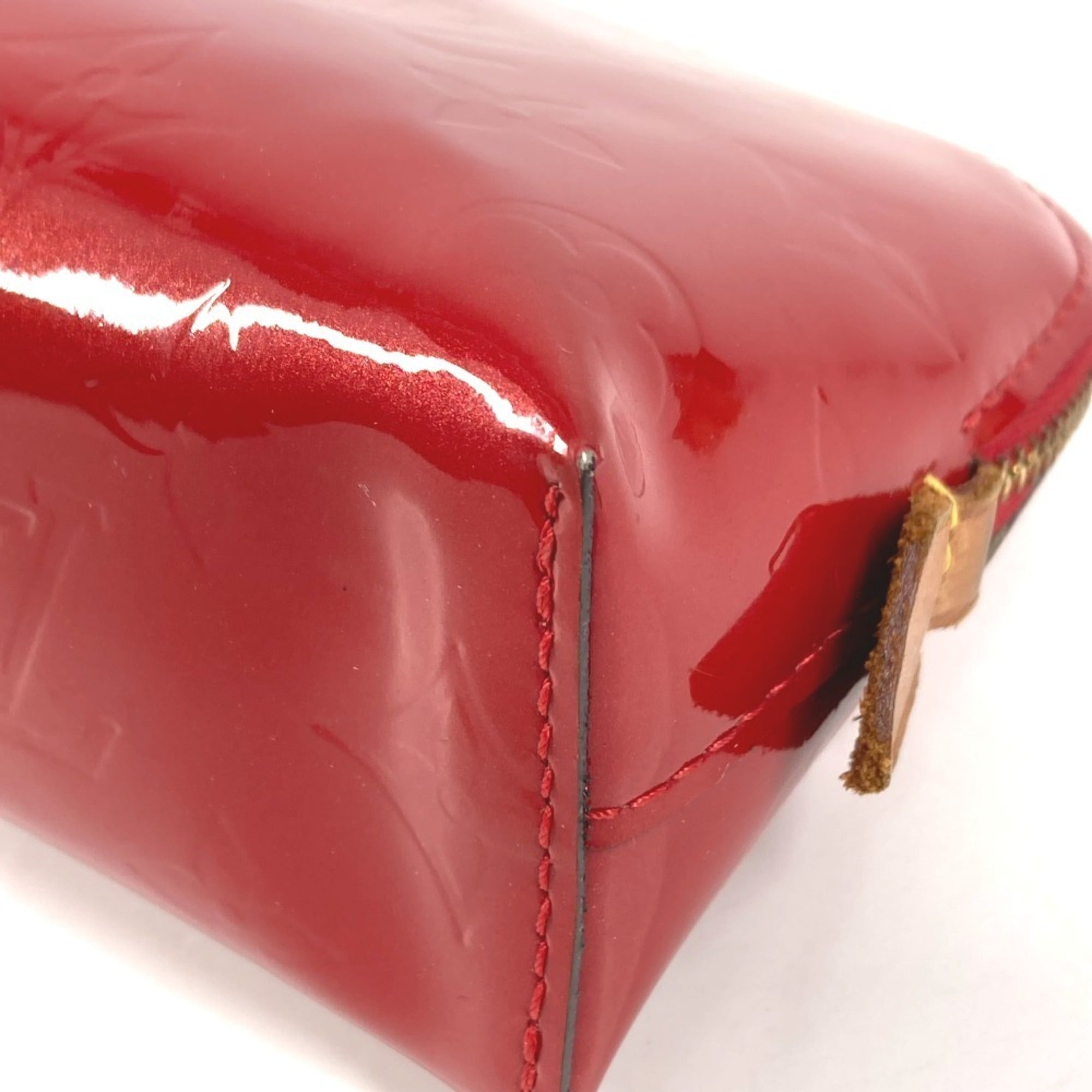 Louis Vuitton Monogram Vernis Cerise Red Color Monogram Vernis Pouch (Pre-Owned)