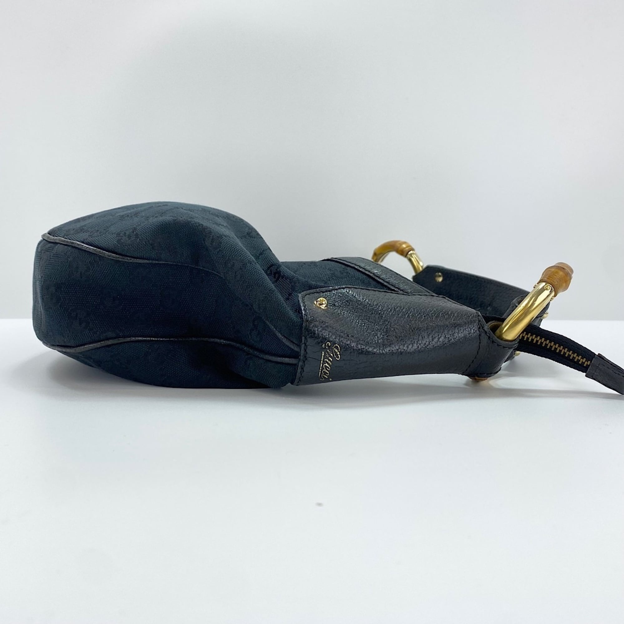 Gucci Black Bamboo Shoulder Bag (Pre-Owned)