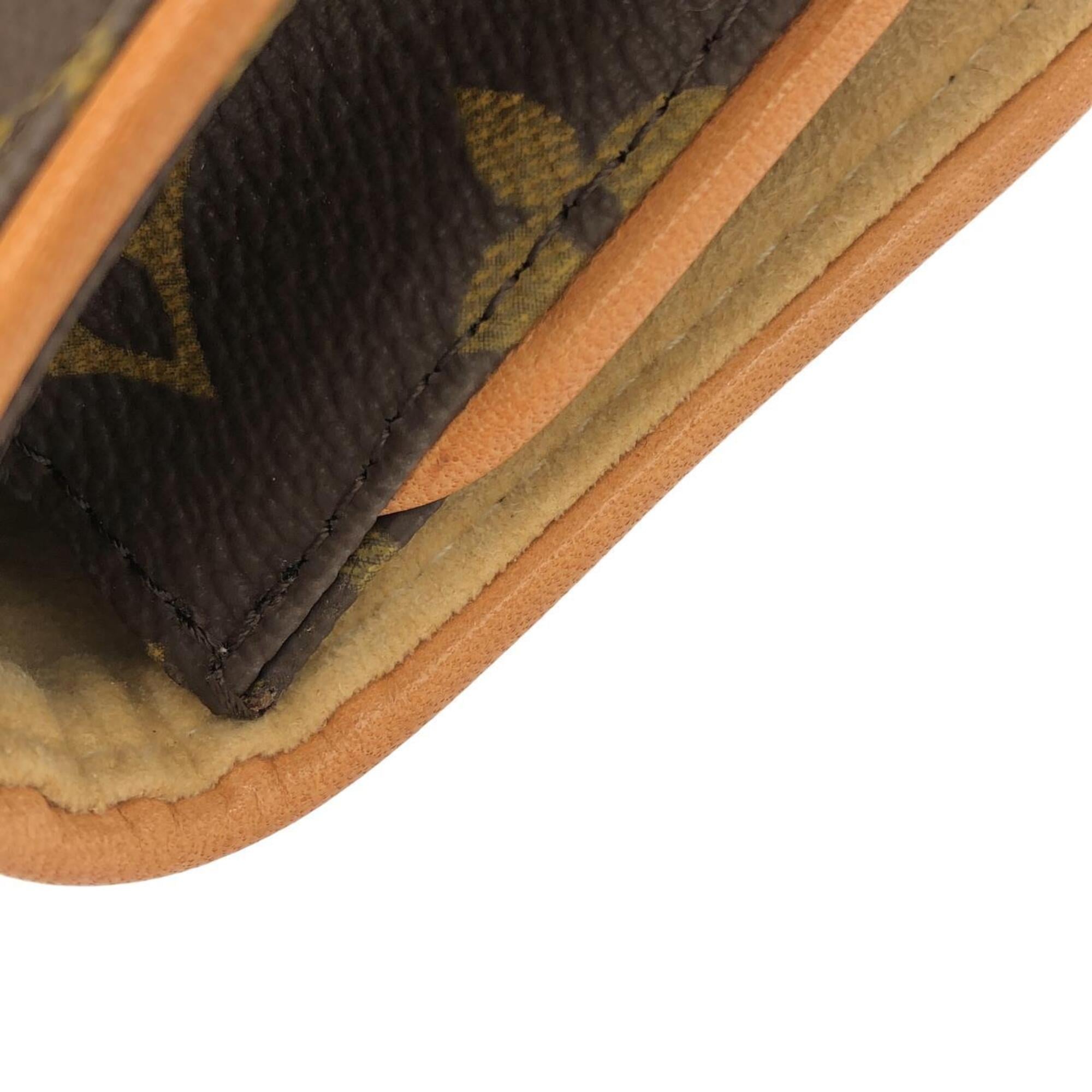 Louis Vuitton Marron Coated Canvas Pochette Shoulder Bag (Pre-Owned)