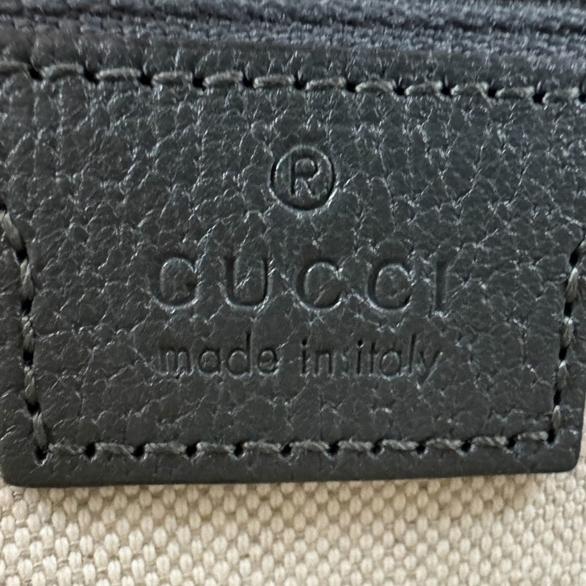 Gucci Gray Gg Supreme Shoulder Bag (Pre-Owned)