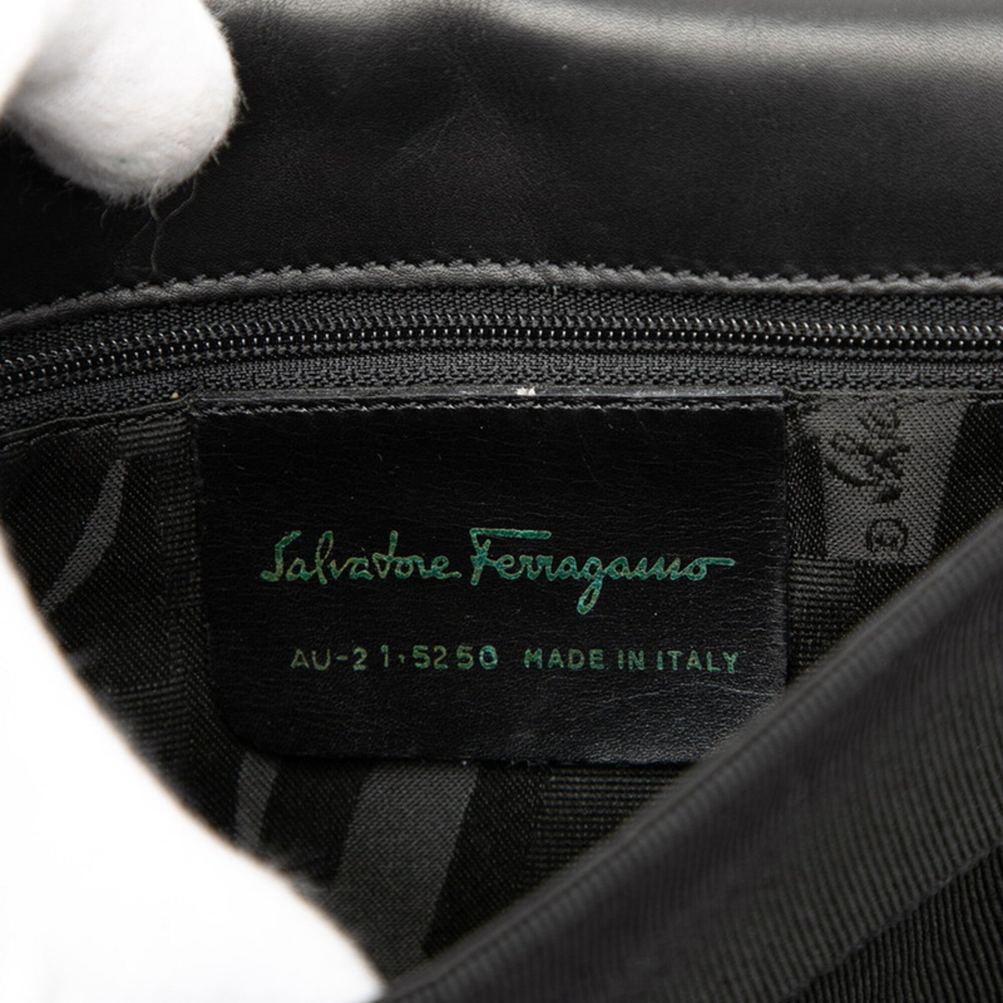 Salvatore Ferragamo Black Canvas Shoulder Bag (Pre-Owned)