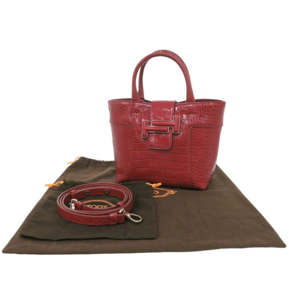 Tod's Red Color Leather Handbag (Pre-Owned)