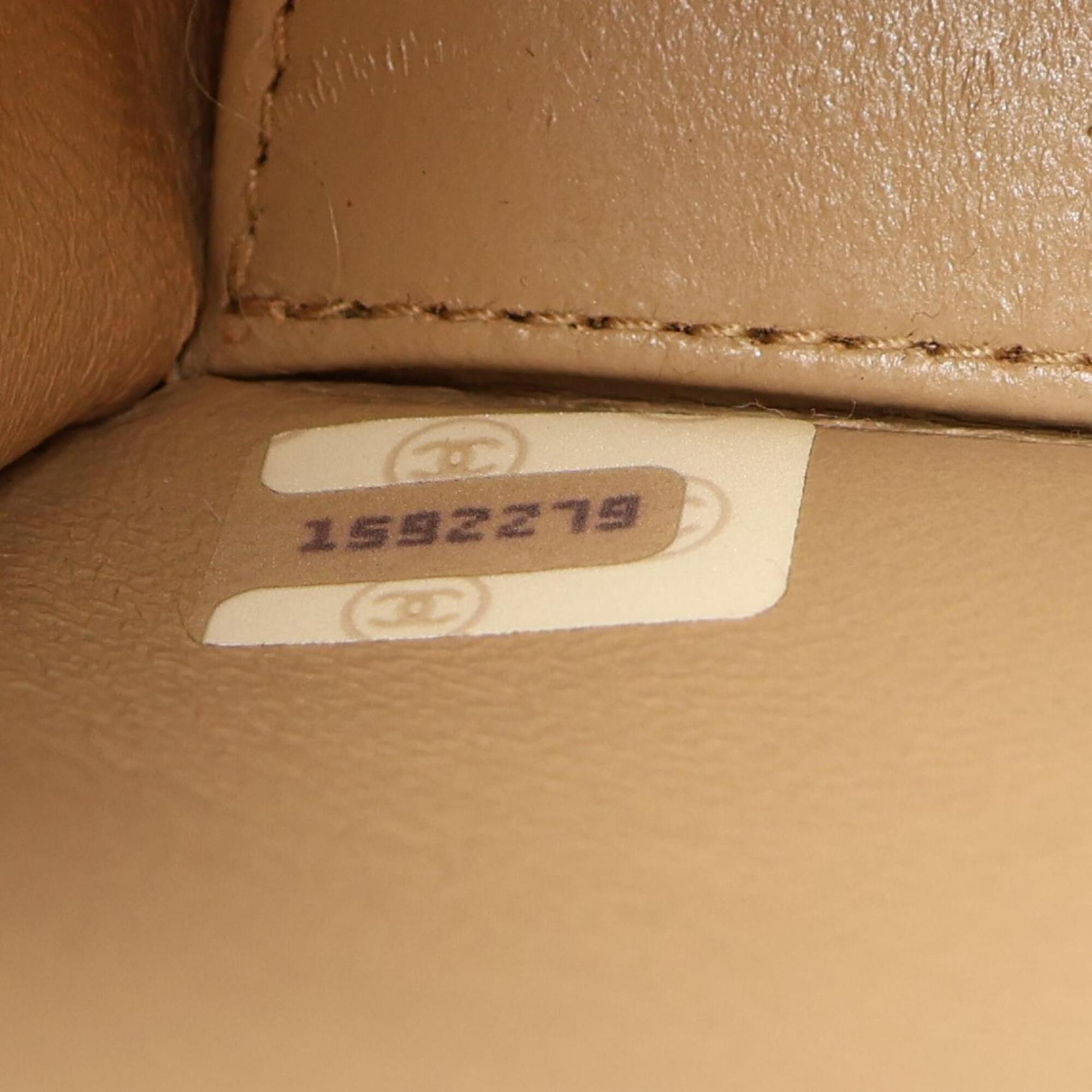 Chanel Beige Leather Handbag Shoulder Bag (Pre-Owned)