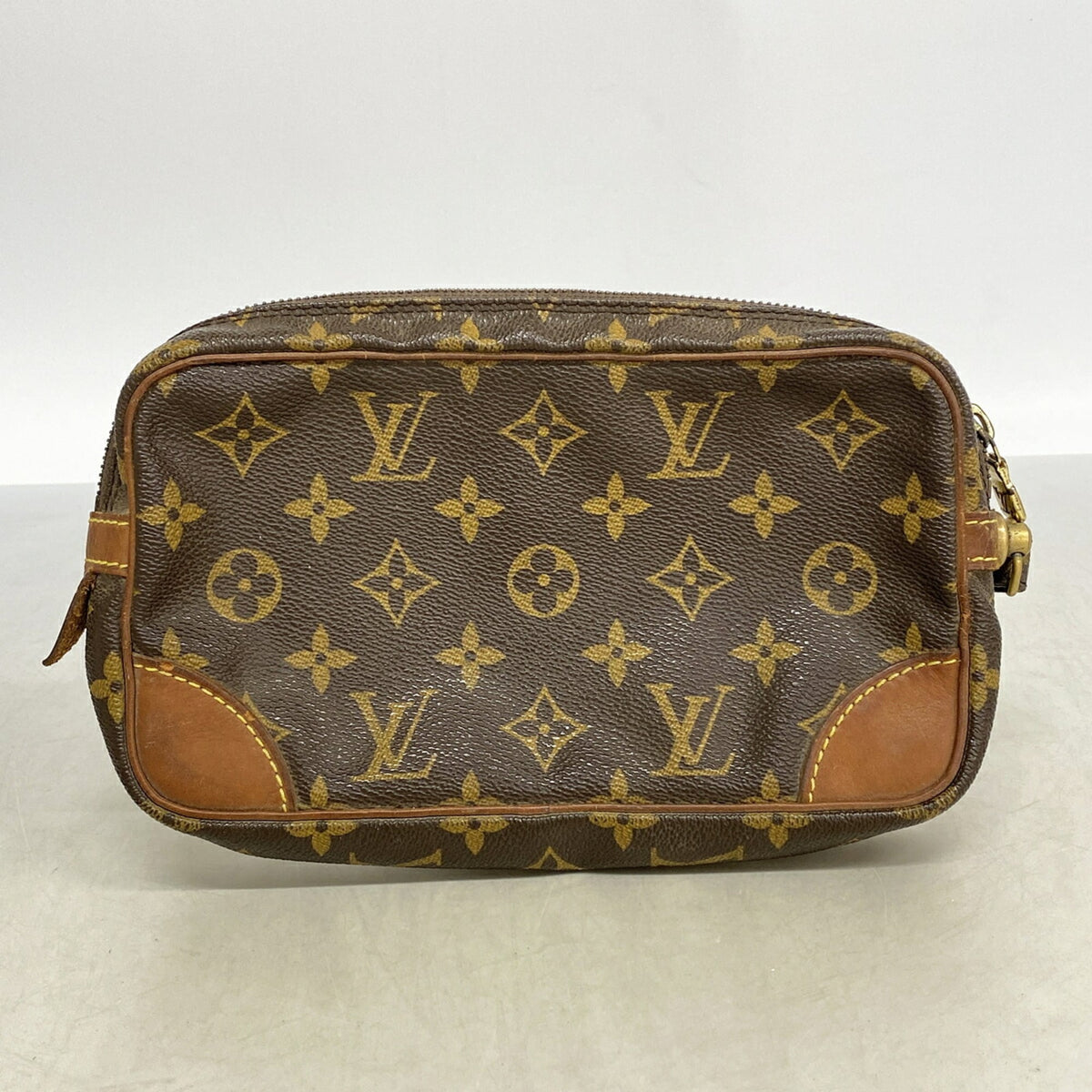 Louis Vuitton Brown Clutch Bag (Pre-Owned)
