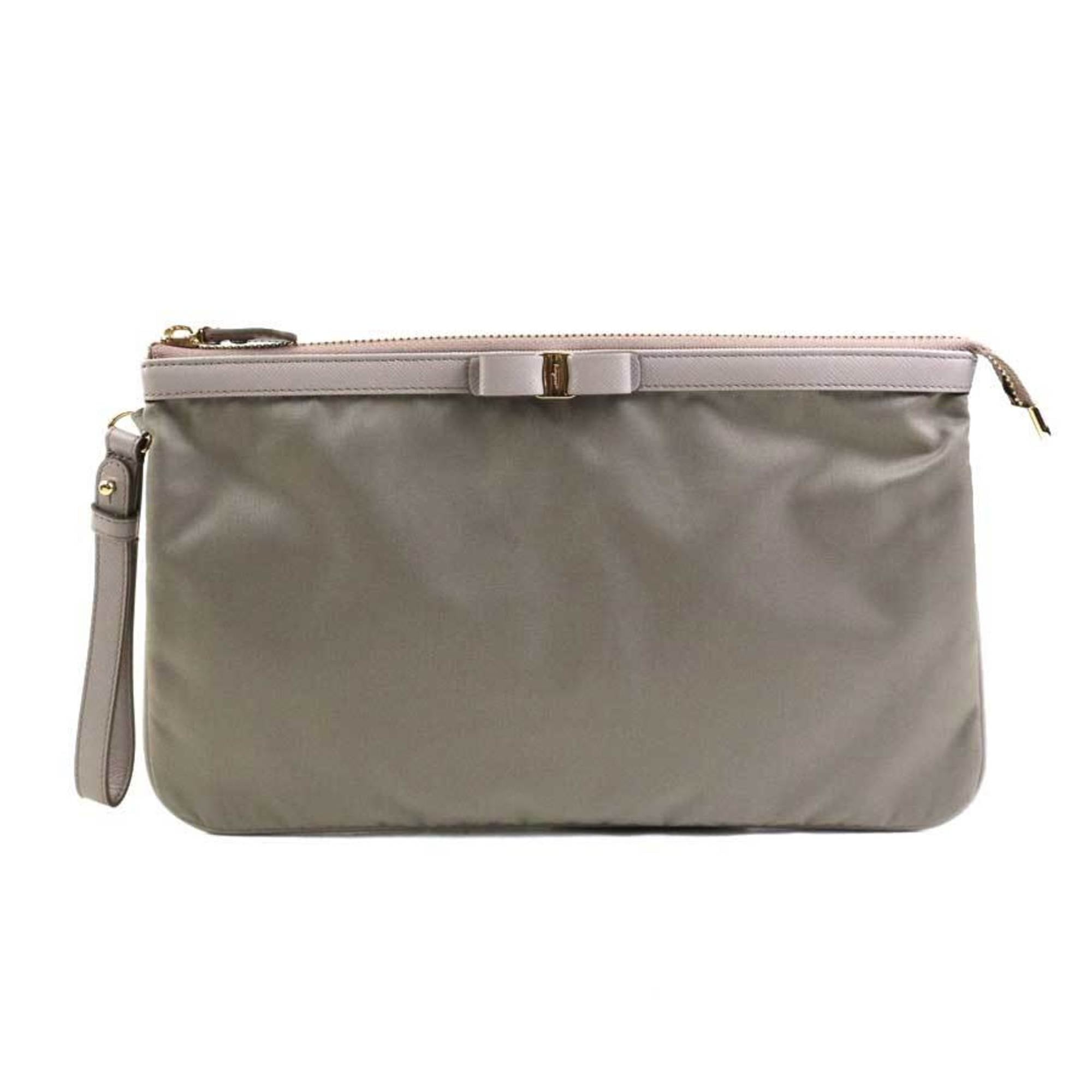 Salvatore Ferragamo Gray Nylon Leather Clutch Bag (Pre-Owned)