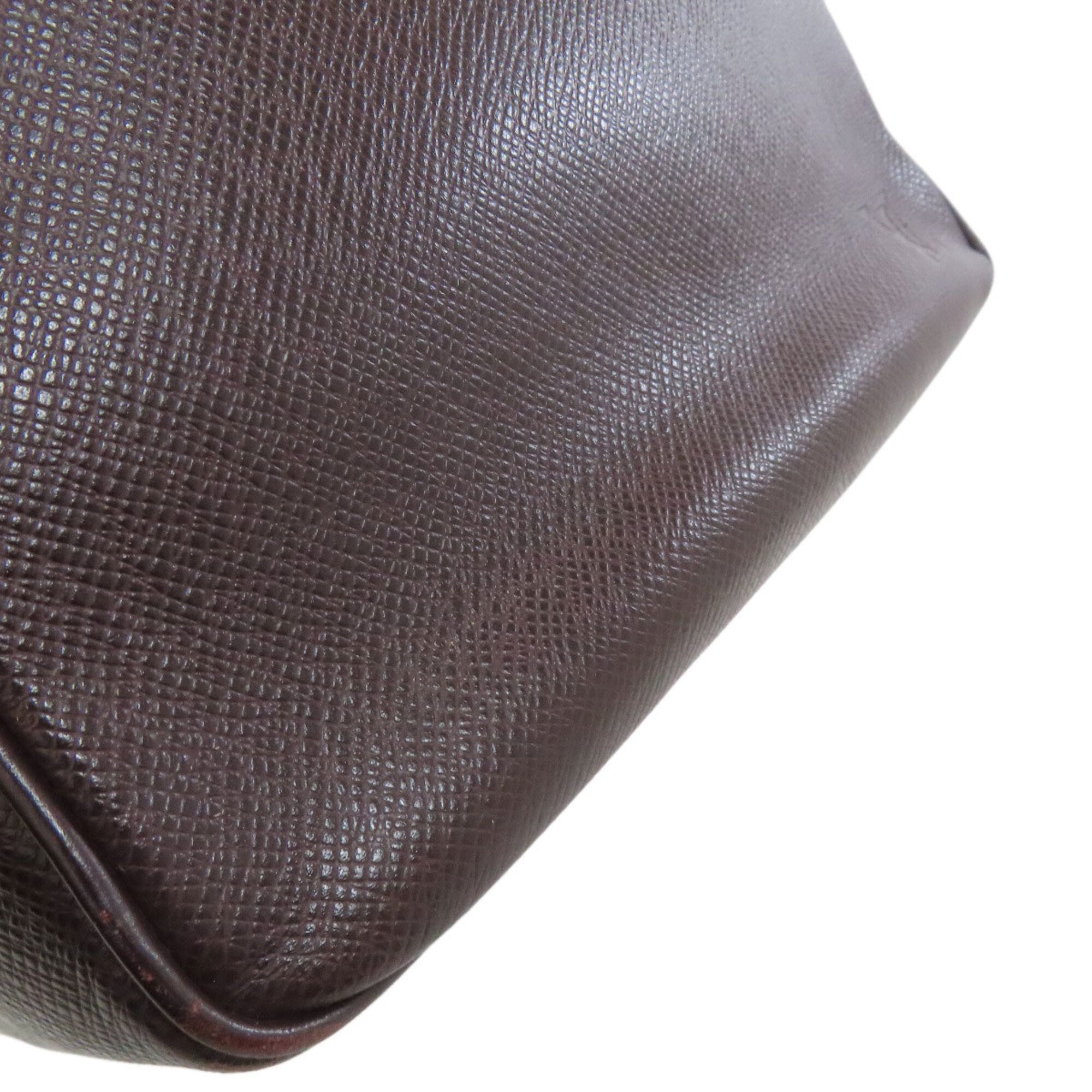 Louis Vuitton Acajou Taiga Leather Leather Shoulder Bag (Pre-Owned)