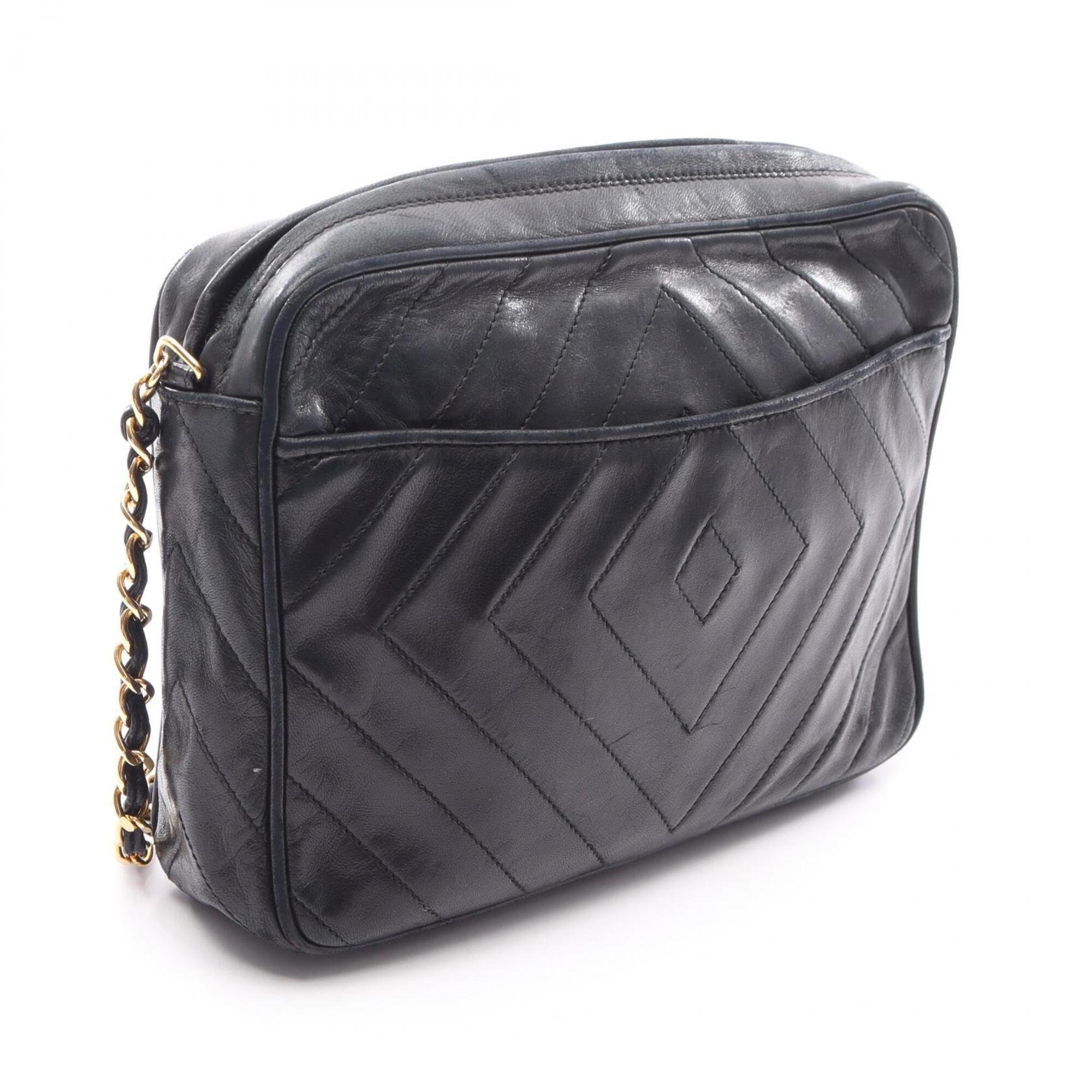 Chanel Black Leather Handbag Shoulder Bag (Pre-Owned)