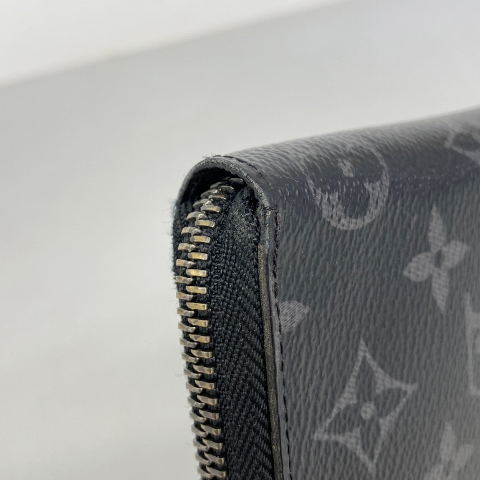 Louis Vuitton Black Long Wallet (Bi-Fold) (Pre-Owned)