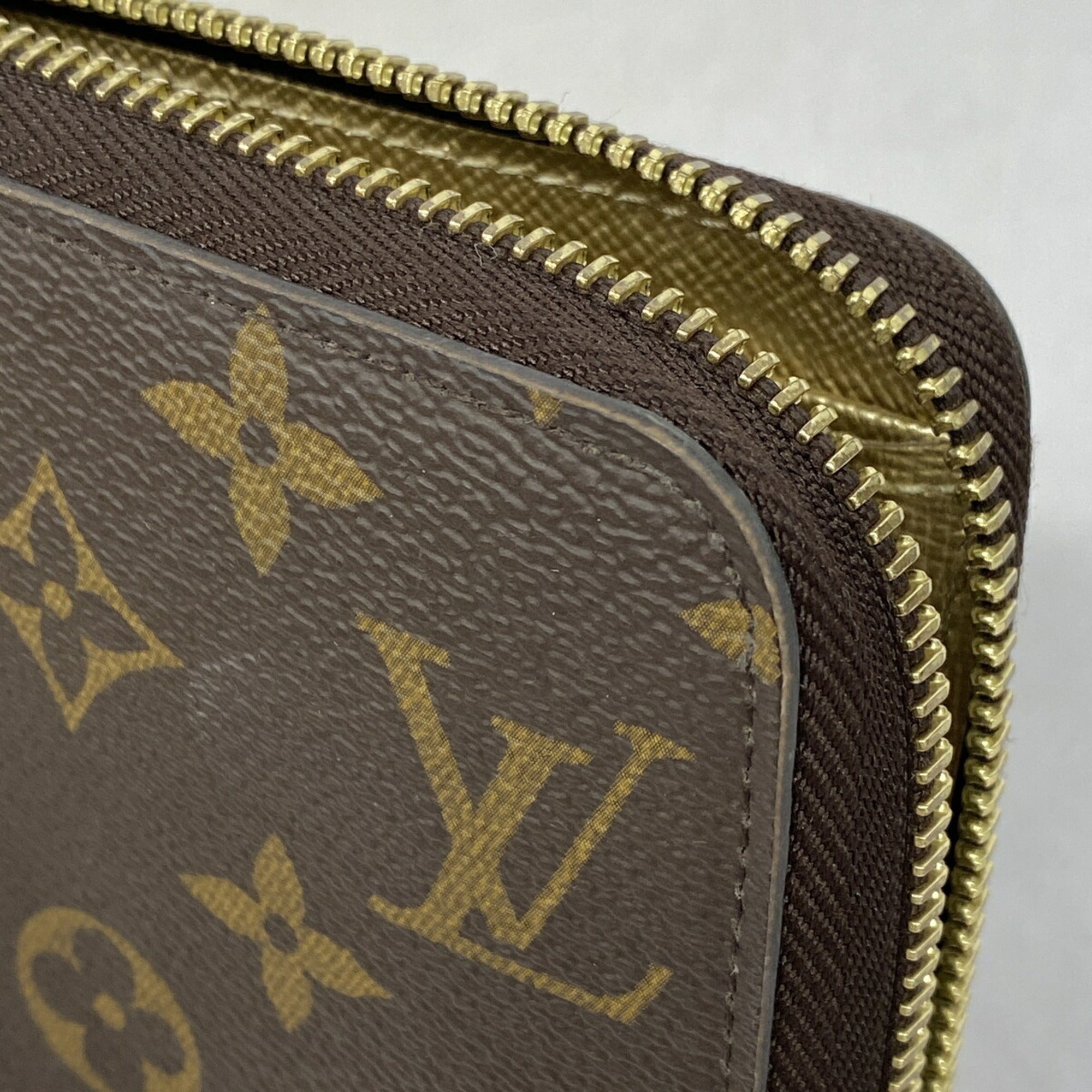 Louis Vuitton Brown Long Wallet (Bi-Fold) (Pre-Owned)