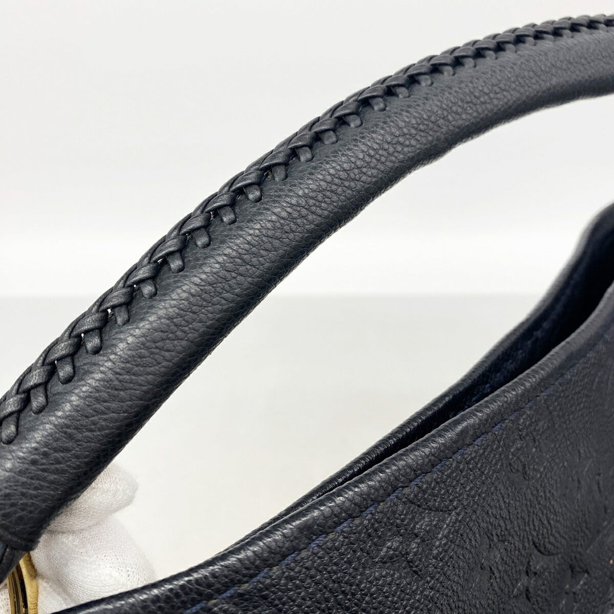 Louis Vuitton Infini Shoulder Bag (Pre-Owned)