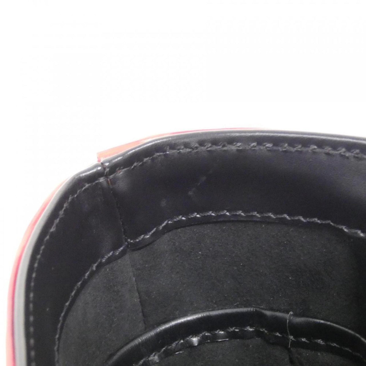 Louis Vuitton Black Red Color Leather Handbag (Pre-Owned)