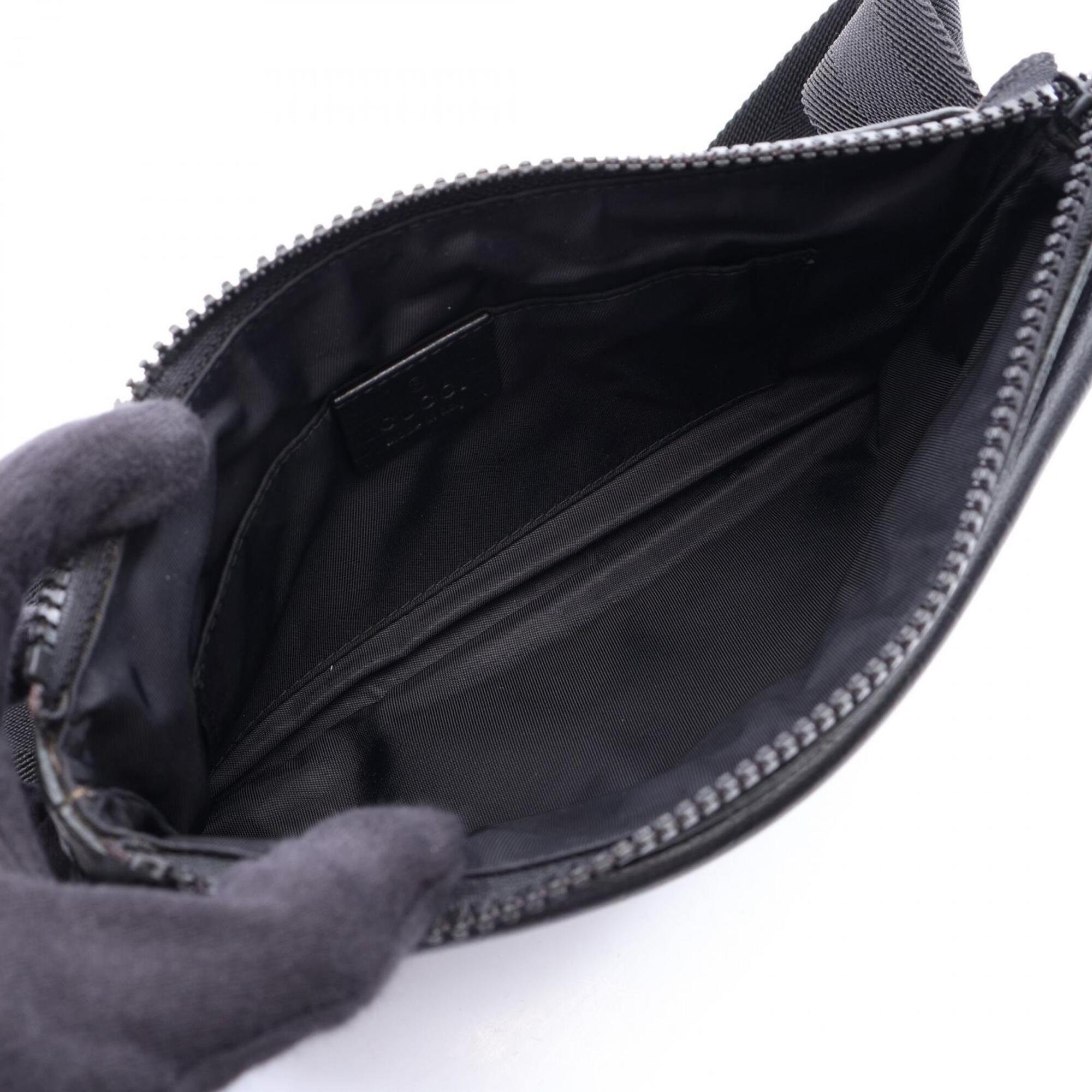 Gucci Black Pvc Leather Fanny Pack Handbag (Pre-Owned)