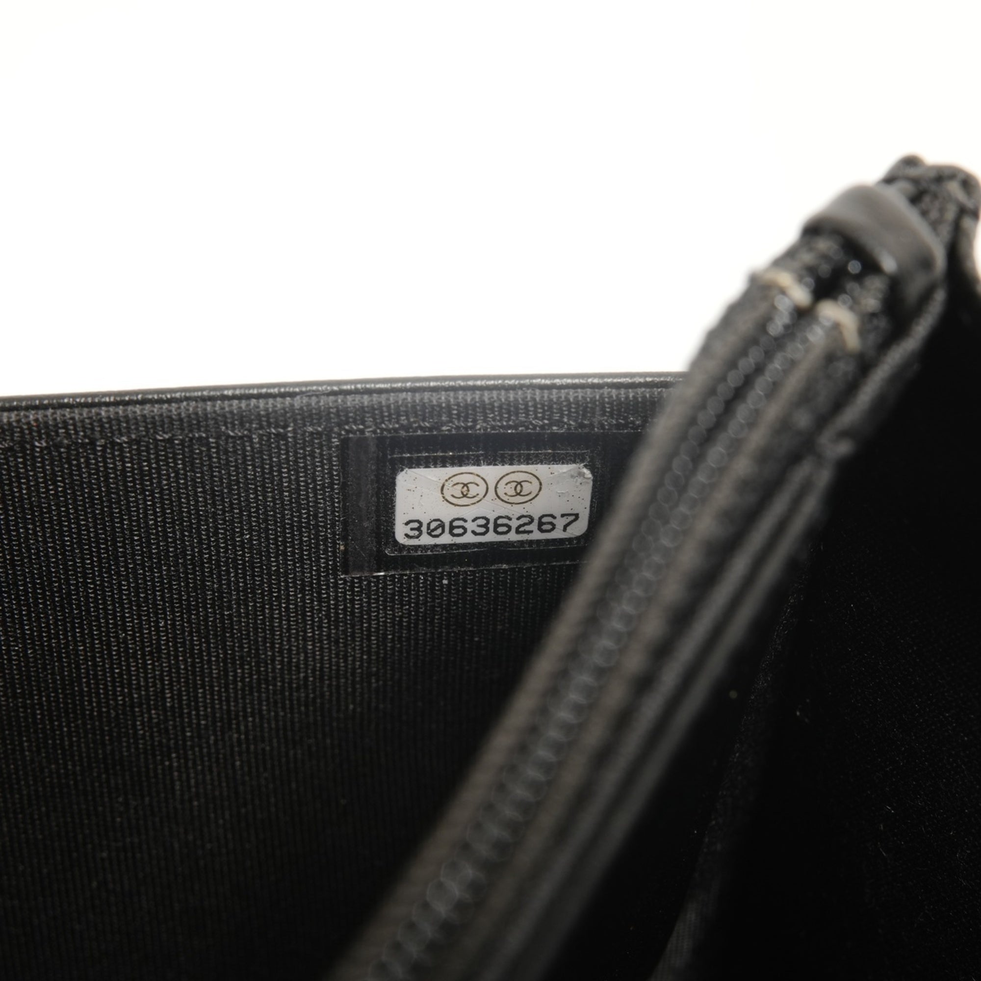 Chanel Boy Chanel Black Shoulder Bag (Pre-Owned)