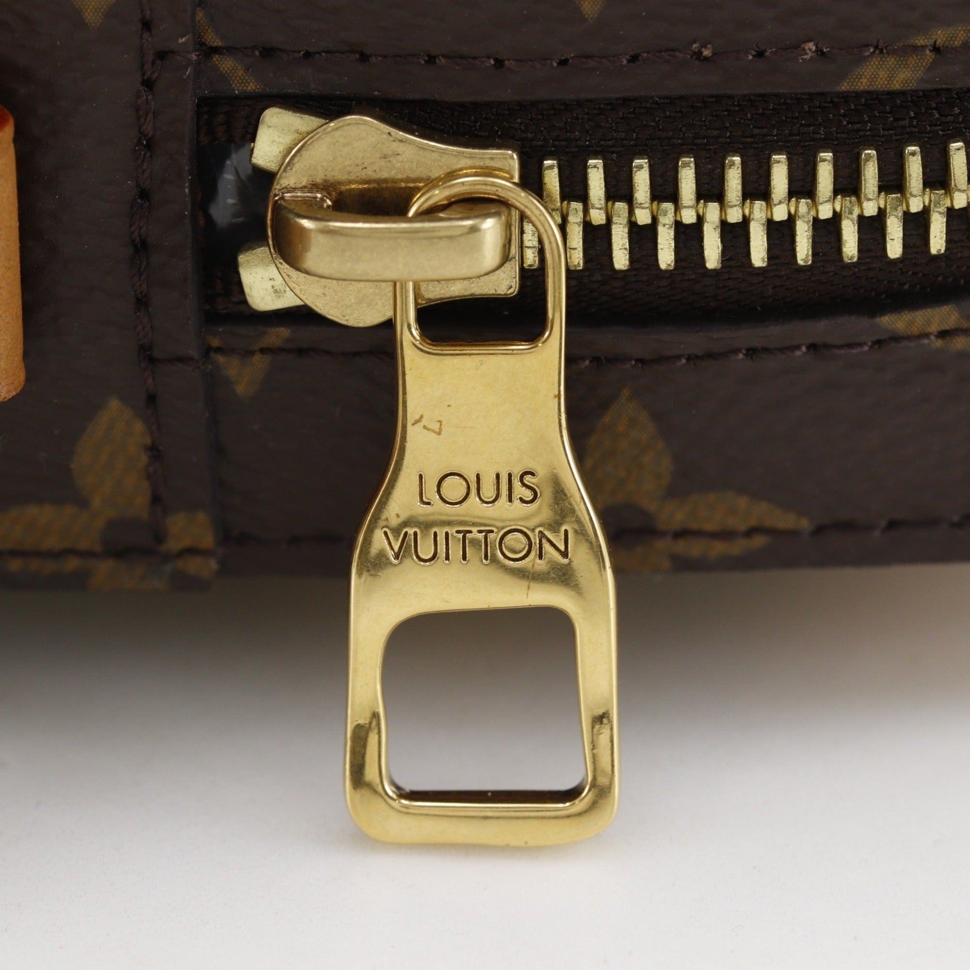 Louis Vuitton Brown Monogram Monogram Shoulder Bag (Pre-Owned)