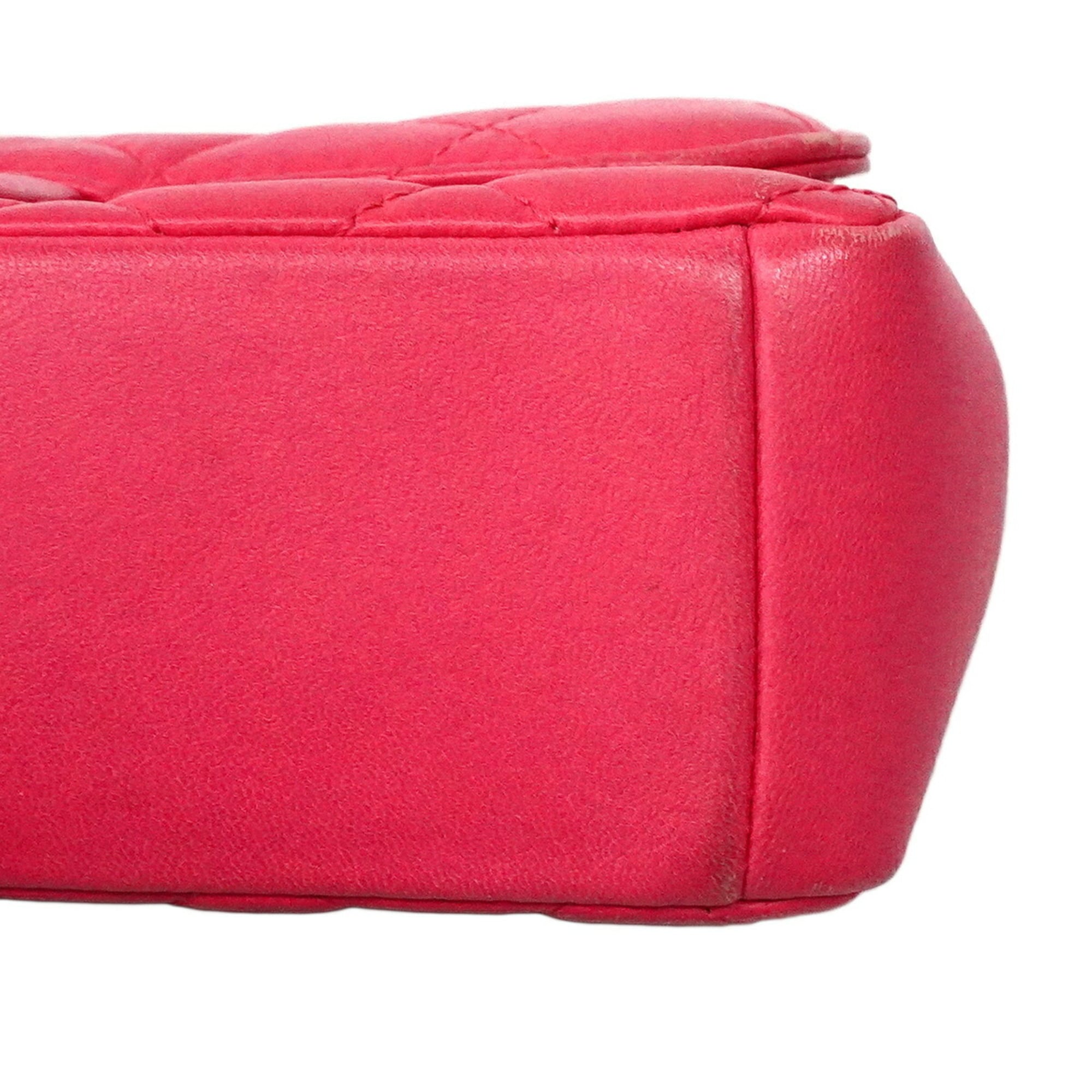 Chanel Pink Leather Shoulder Bag (Pre-Owned)