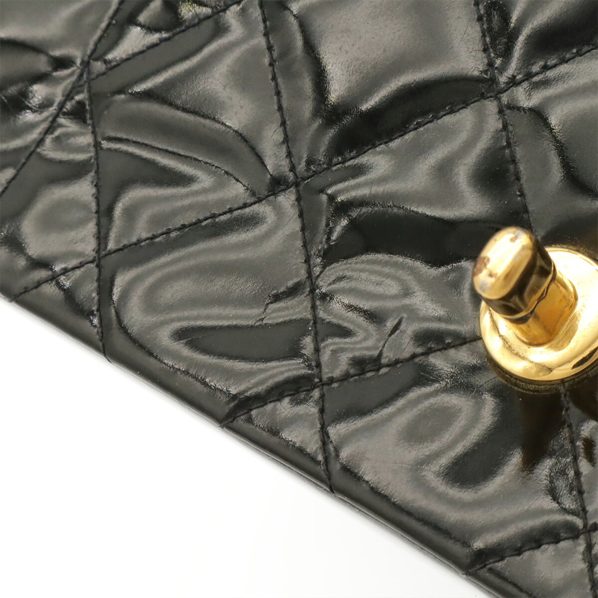 Chanel Matelasse Black Leather Shoulder Bag (Pre-Owned)